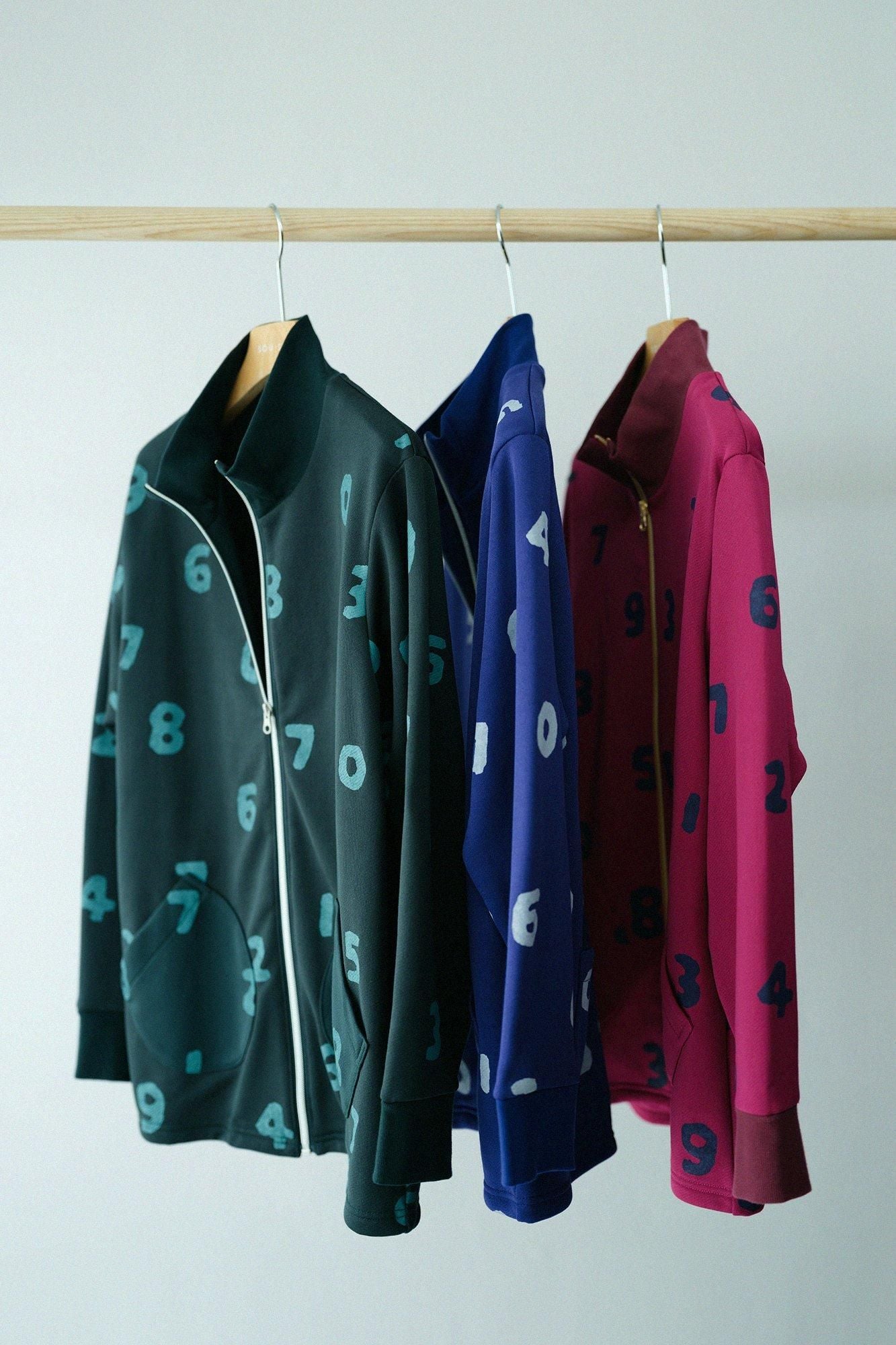 net限定】裏毛 ZIP UP BIKEブルゾン／SO-SU-U 紺青（こんじょういろ）