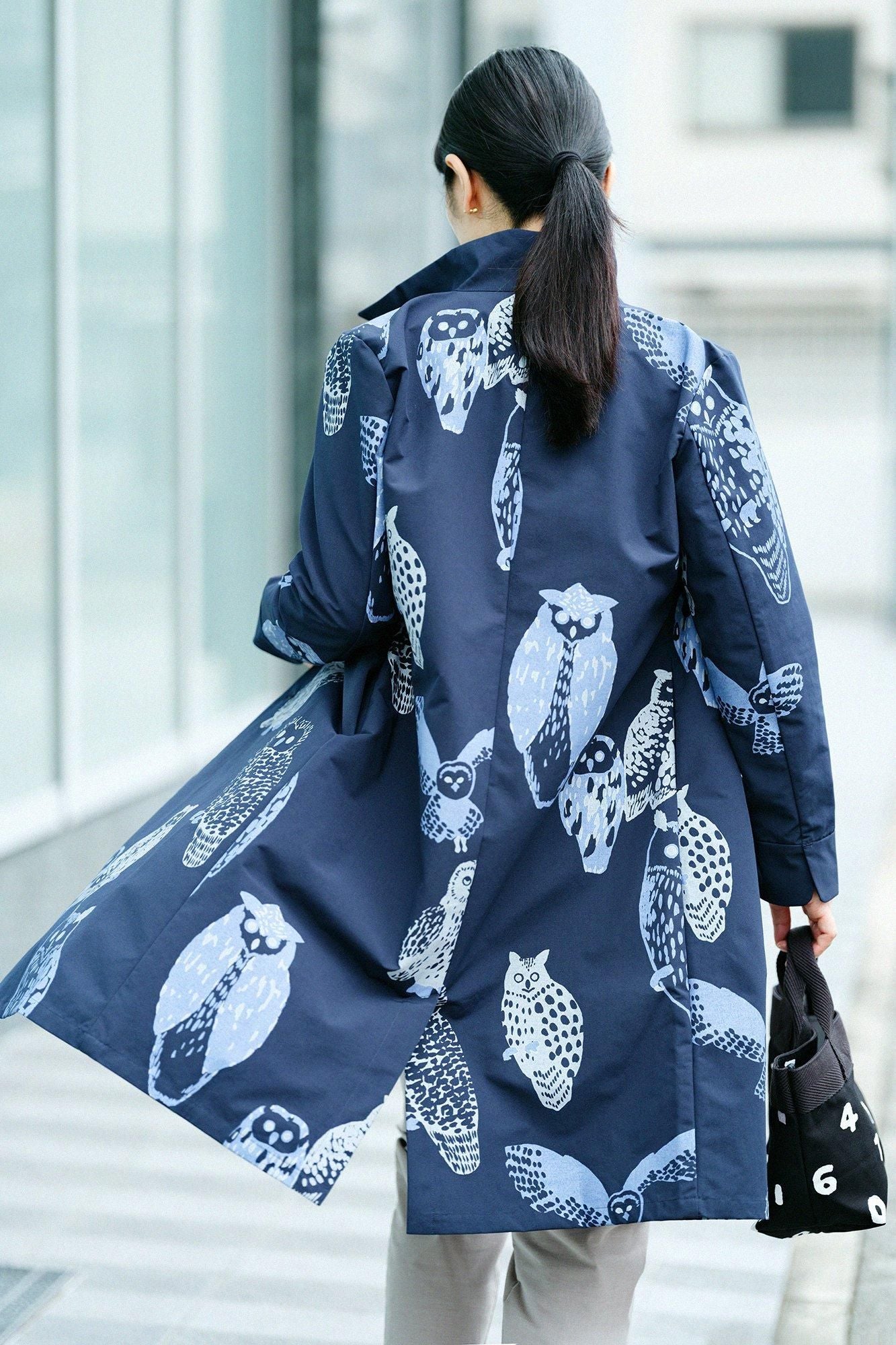 net限定】ウェザークロス スタンドカラー ロングコート／ふくろう 深紺