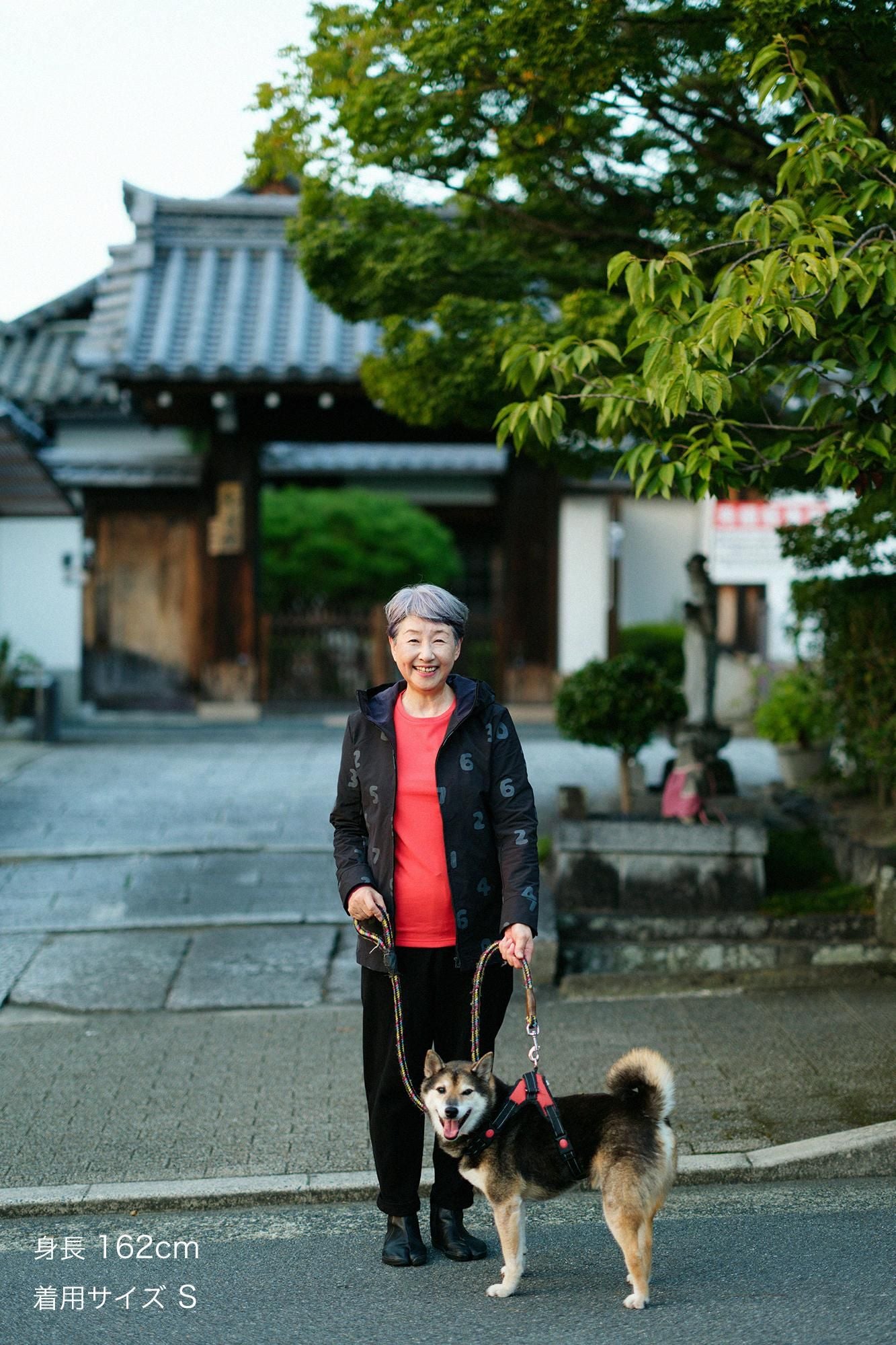 타카시마치지미 20/10 피크 엠보스 이지 테이퍼드 팬츠／검은색