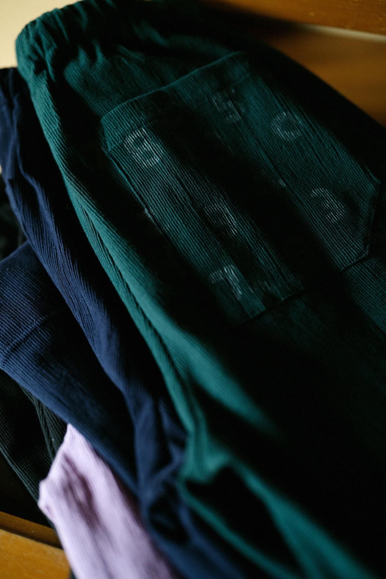 Chizimi Cotton 20/10 Pique Emboss Processed Wide Pants / Dark Green