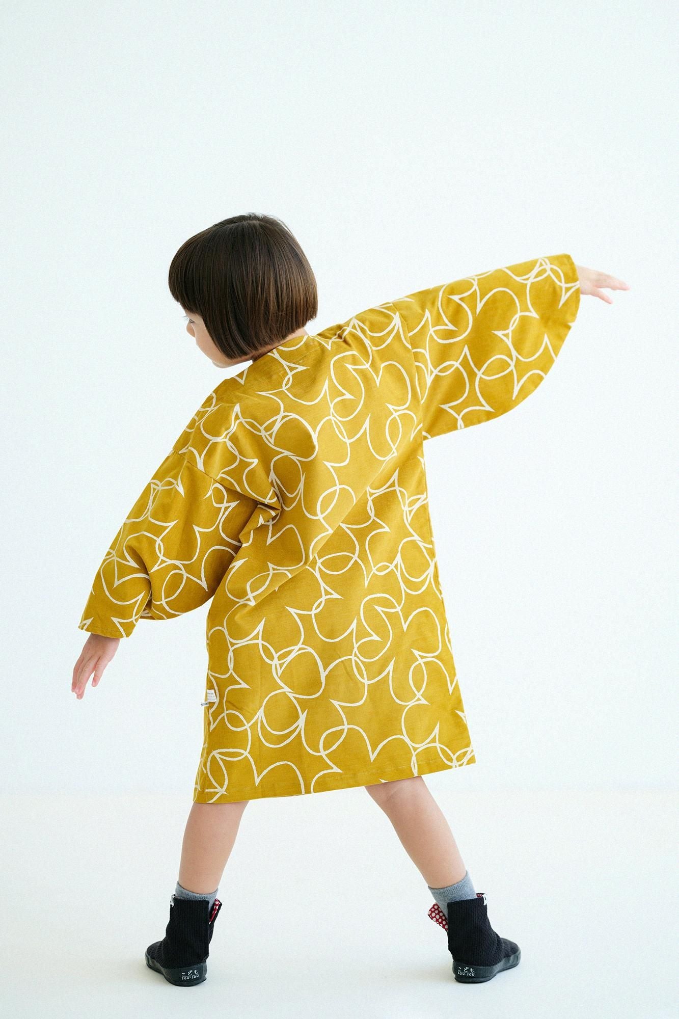 ●燈芯絨圓弧袖貫頭衣／四葉草 黃色