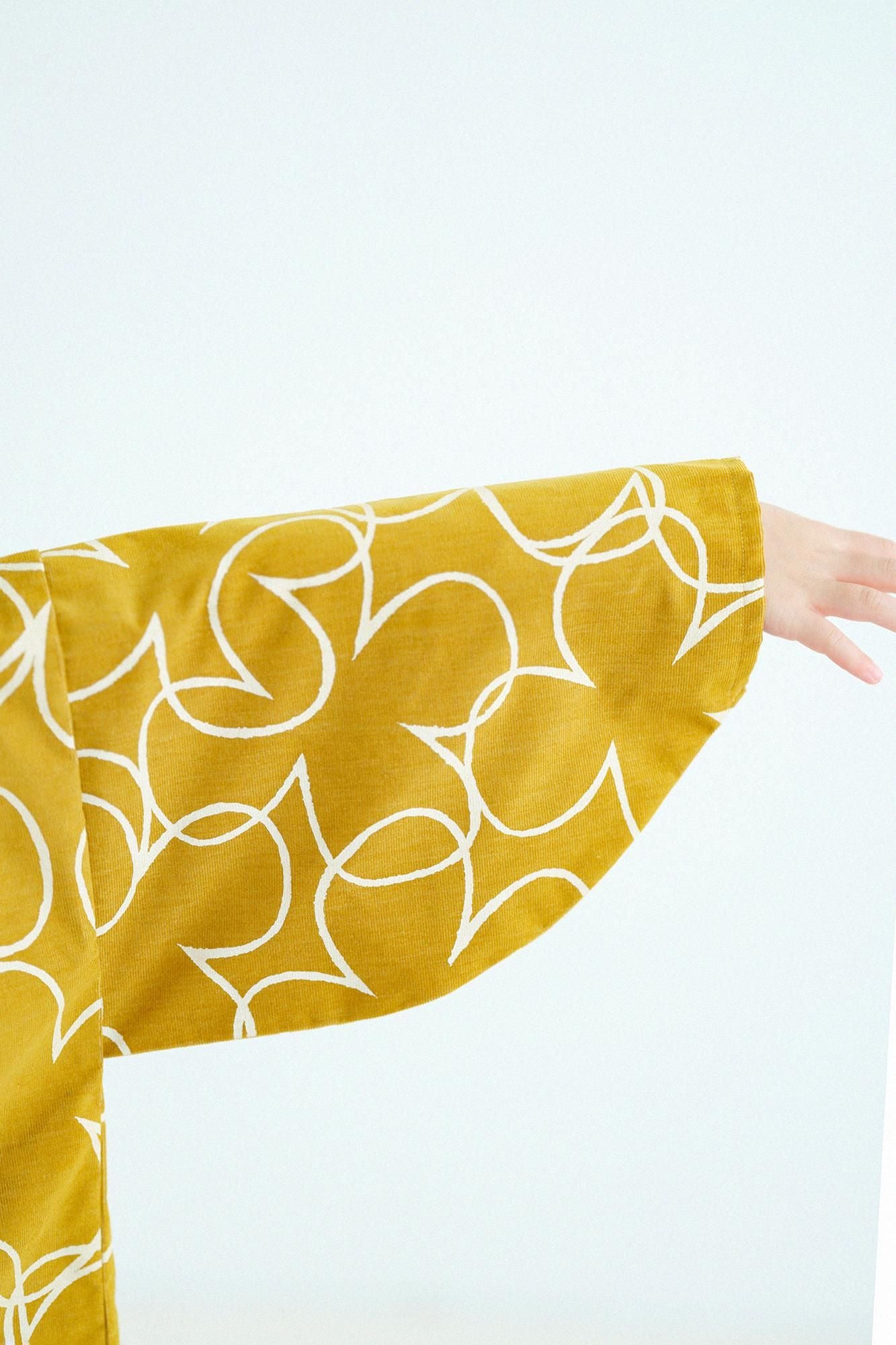 ●燈芯絨圓弧袖貫頭衣／四葉草 黃色