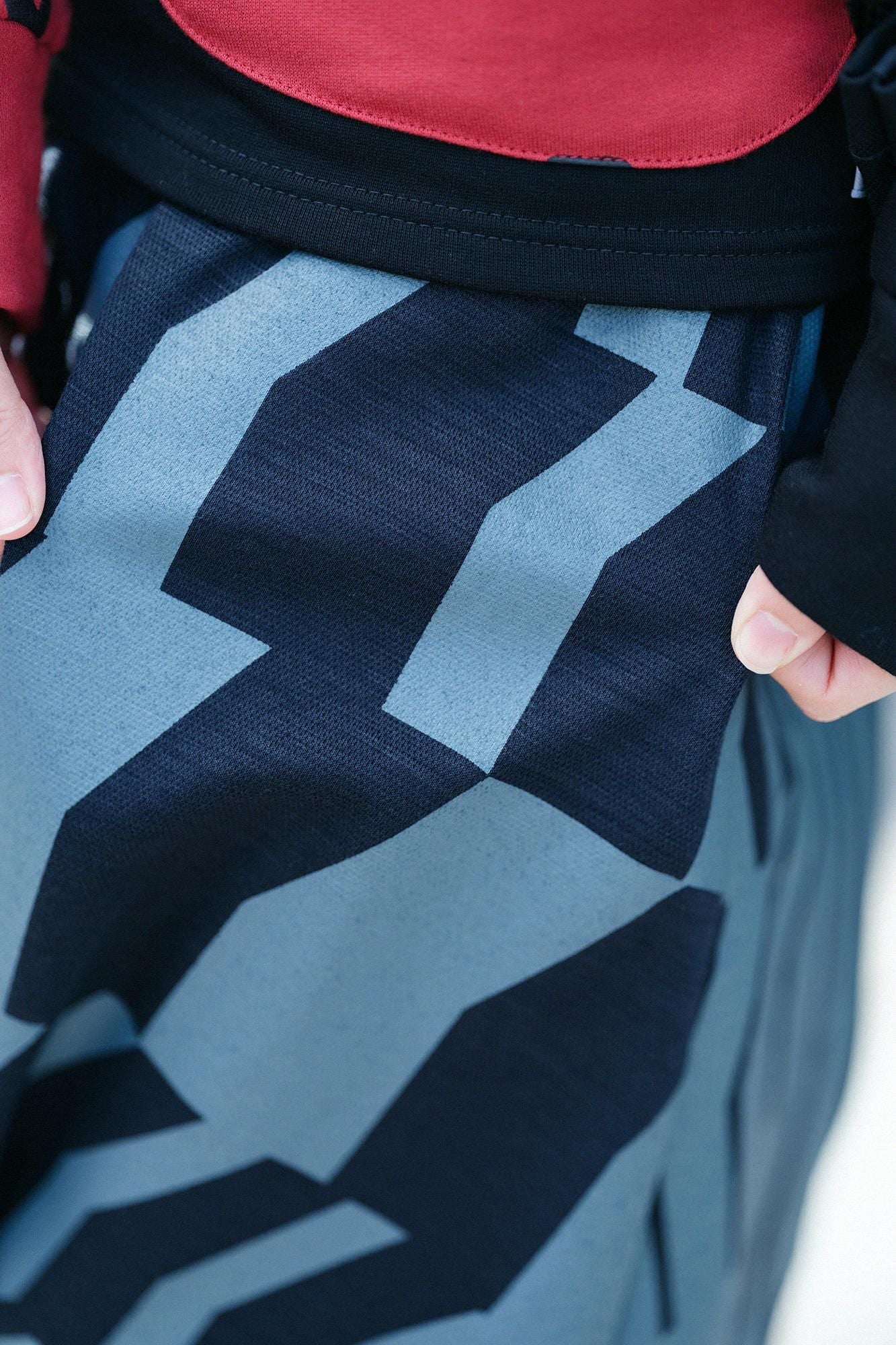 蜂巢針織大文字山 飛鼠褲黑藍色漸段