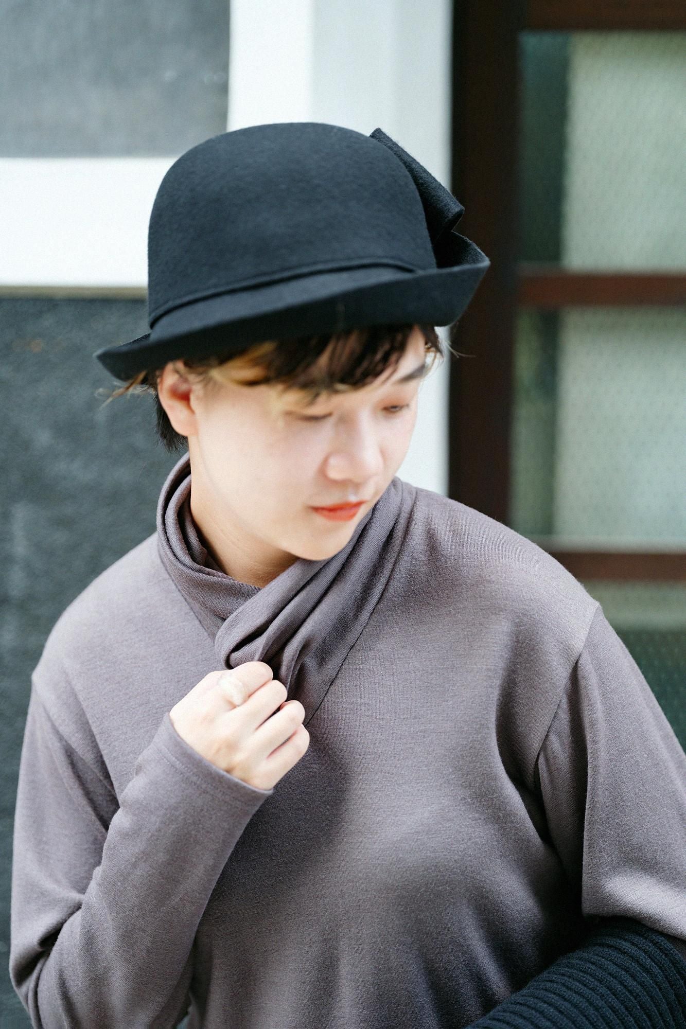 平針織 可洗羊毛 高領上衣／深灰紫色