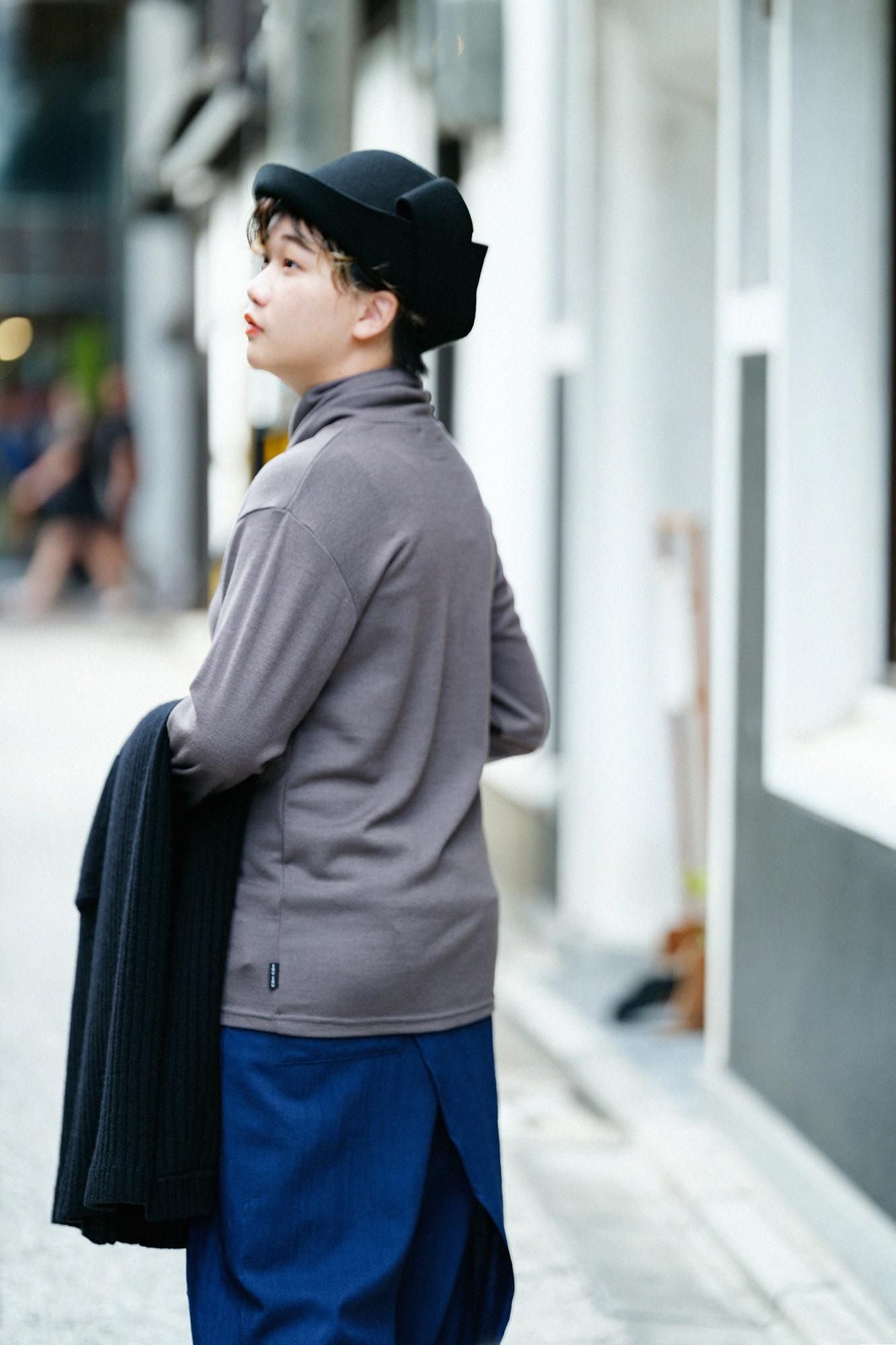 平針織 可洗羊毛 高領上衣／深灰紫色