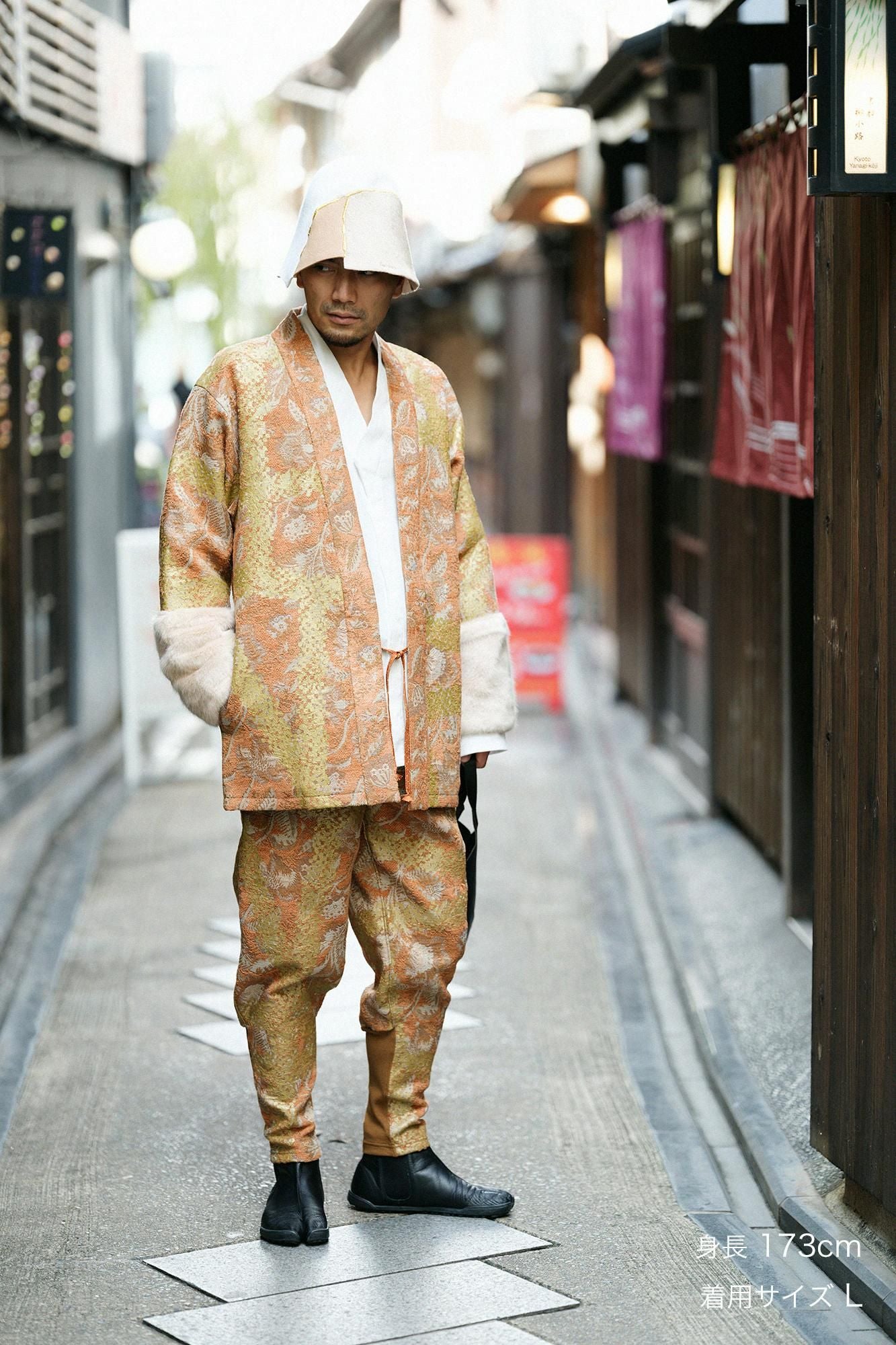 Gobelin - portant (avec collage) / ganjira