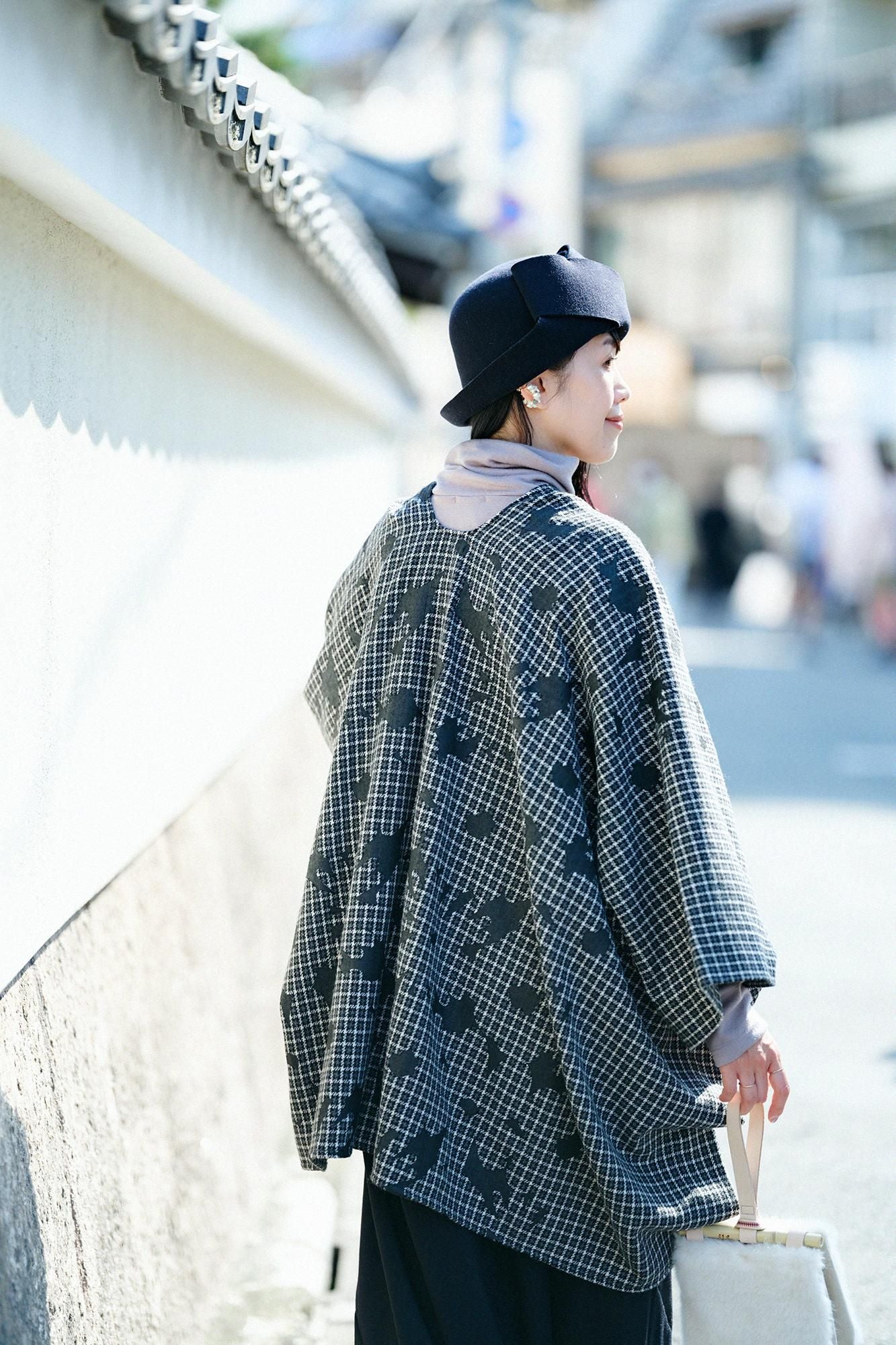 粗花呢 格紋織 如月披風／落落大方和留白 黑色×白色