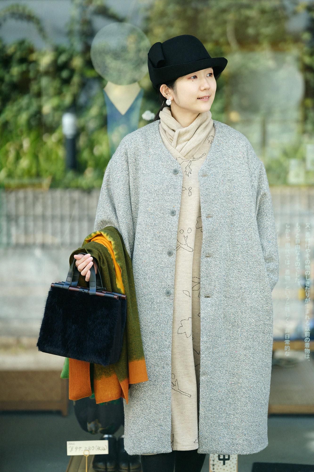 圧縮 両面編（りょうめんあみ） 衿巻薙刀長方形衣（えりまきなぎなたちょうほうけい）／里山（さとやま） ゆらぎ 丁子色（ちょうじいろ）