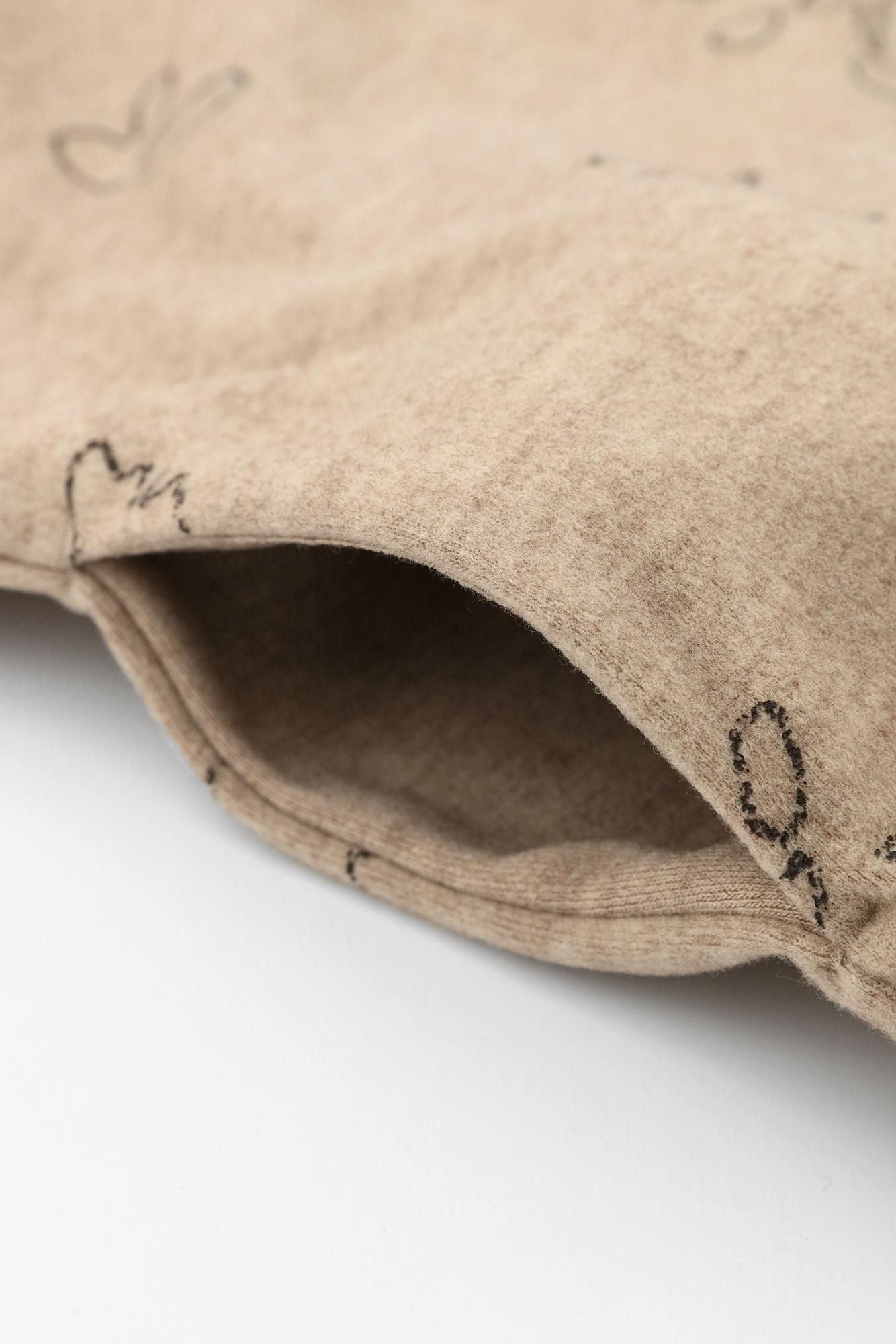 圧縮 両面編（りょうめんあみ） 衿巻薙刀長方形衣（えりまきなぎなたちょうほうけい）／里山（さとやま） ゆらぎ 丁子色（ちょうじいろ）