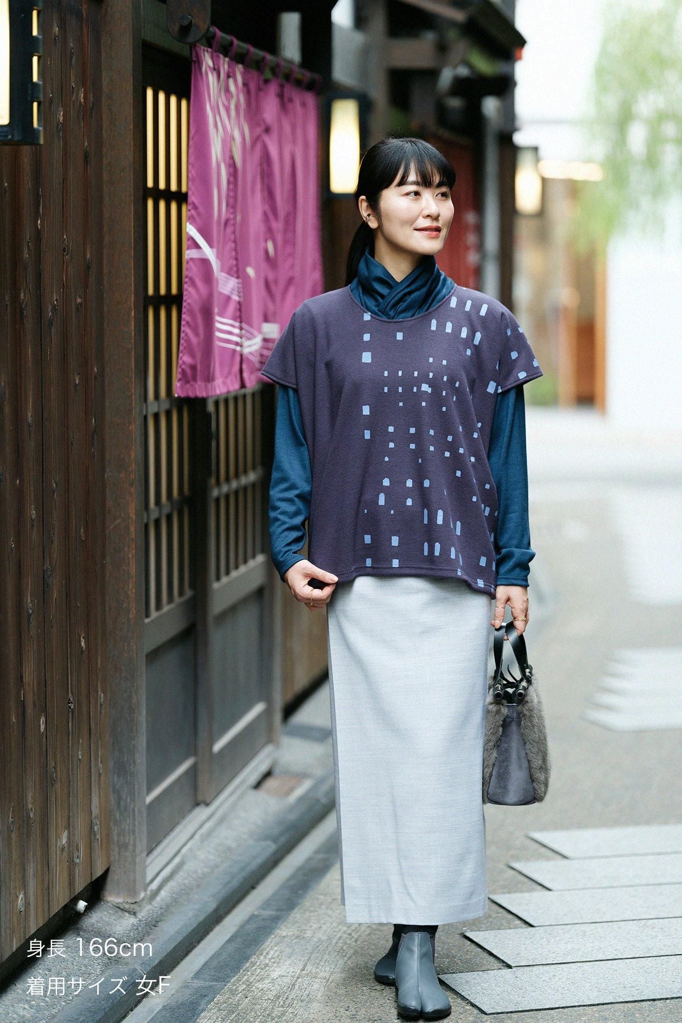 壓縮 雙面編 方形上衣（方形上衣）/窗口（小大哥）和留白 暗藍色