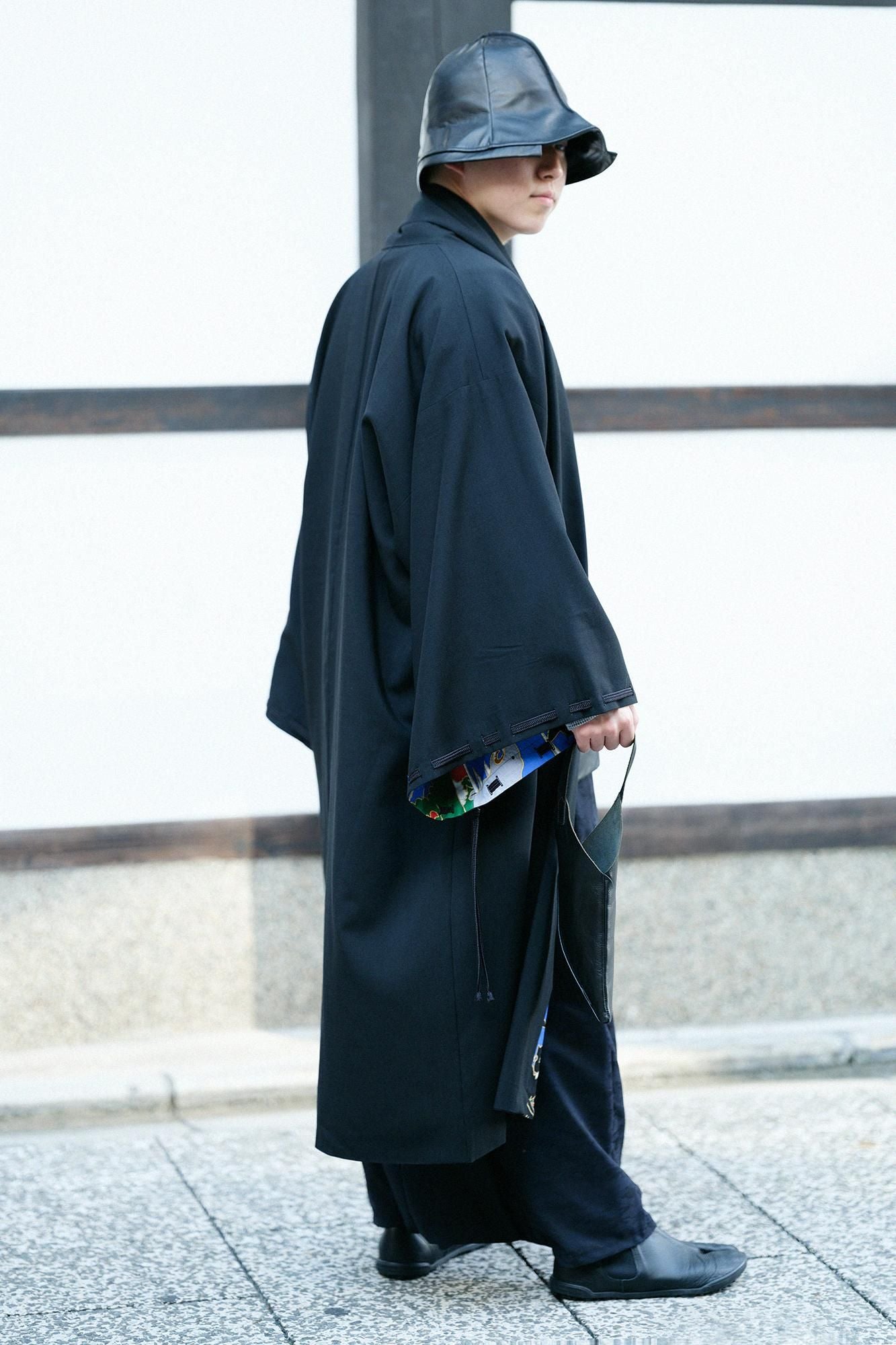 梳毛（そもう）×モスリン 宮中袖（きゅうちゅうそで） 可逆（かぎゃく）／濡羽色（ぬればいろ）×若冲 鳥獣花木図屏風（ちょうじゅうかぼくずびょうぶ） 写し2