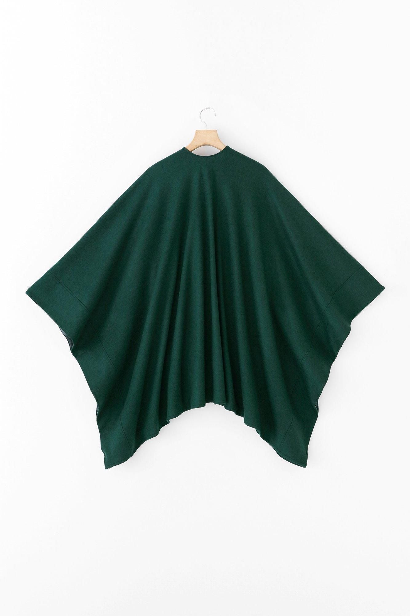 梳毛強壓縮平織 如月披風／深綠色