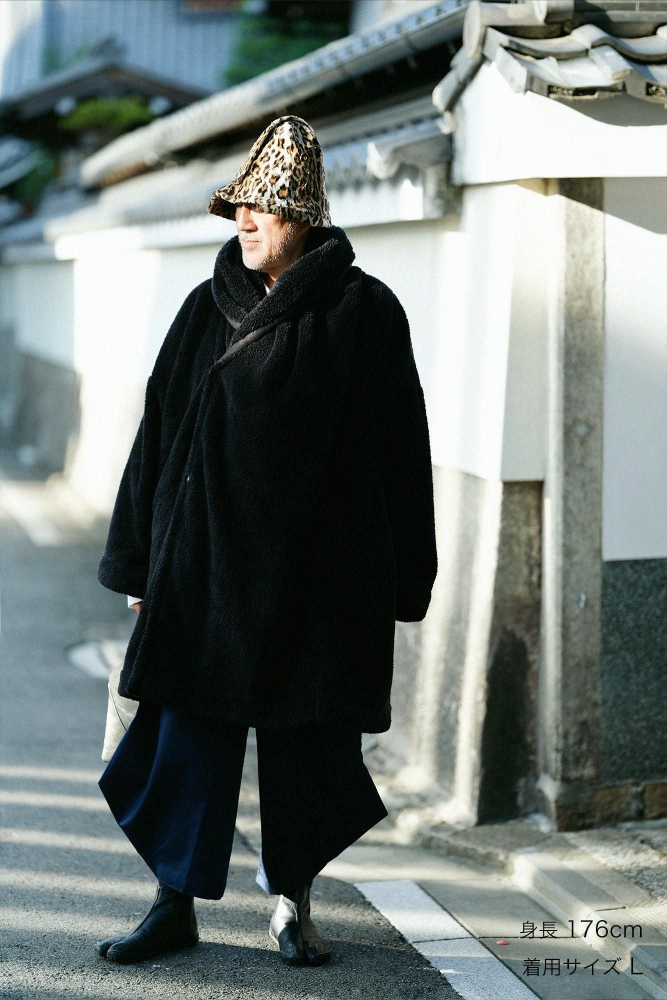 仿毛頭巾外套 單層／黑色