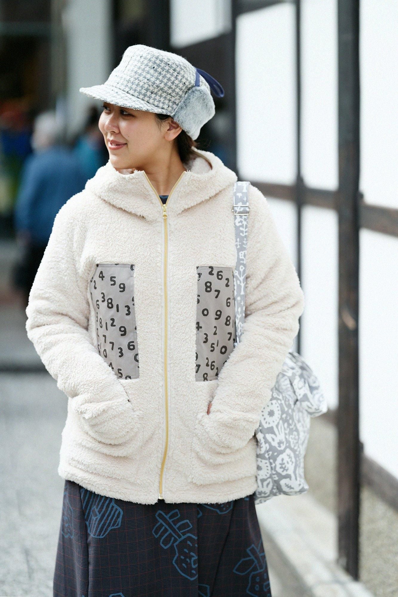 ボア DEPOフーディー／アイボリー