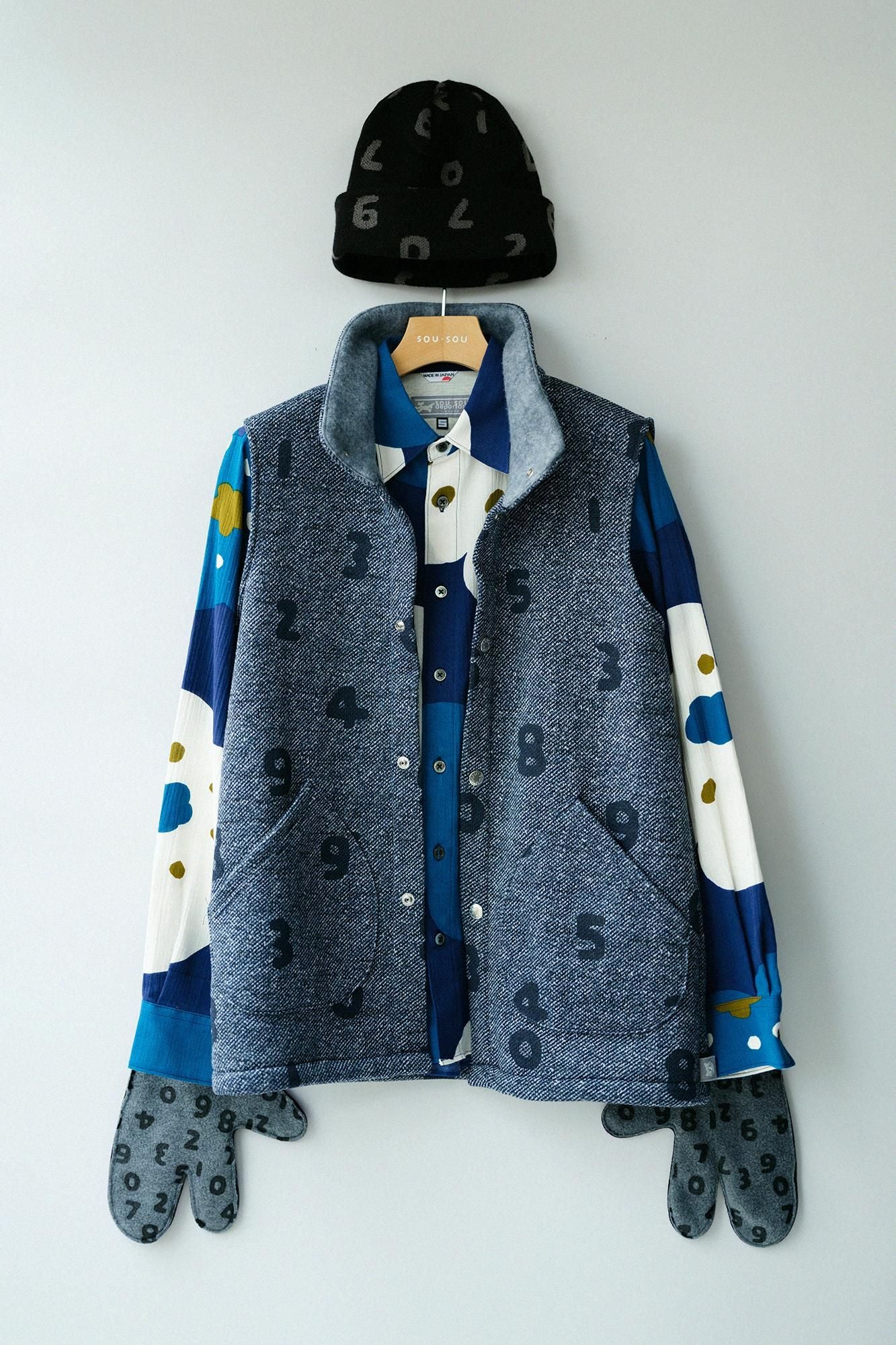 SOU SOU 裏起毛ツイルニット ベスト SO-SU-U 群青色 M タグ付 SOU SOU 裏起毛ツイルニット ベスト SO-SU-U 群青色 M タグ付 SOU SOU