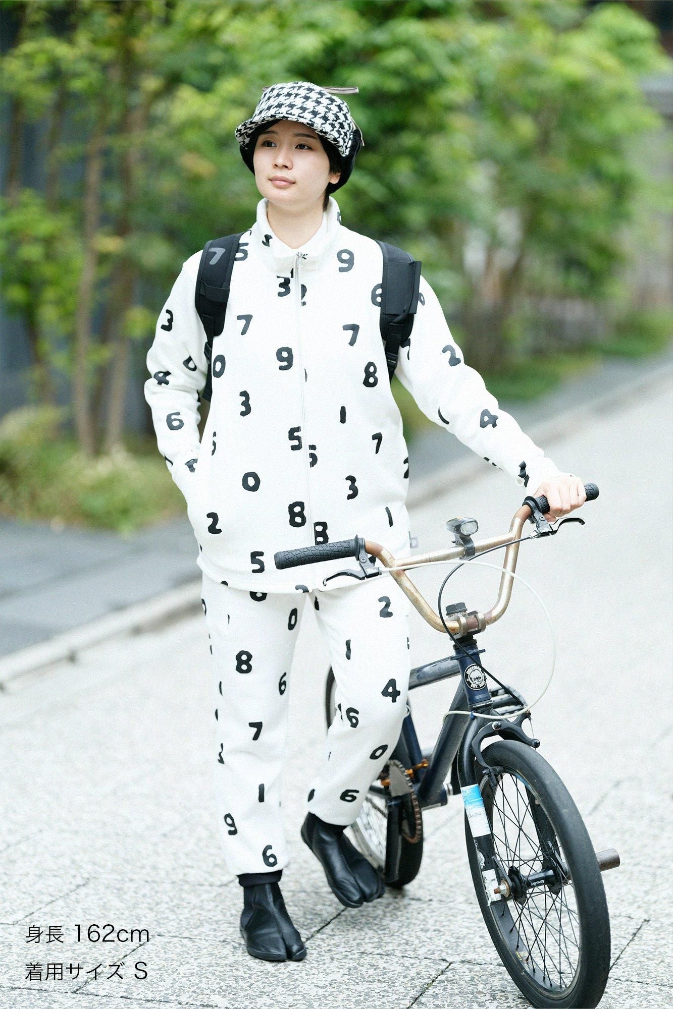 內起絨 抓絨　BIKE長褲／SO-SU-U十數 白色