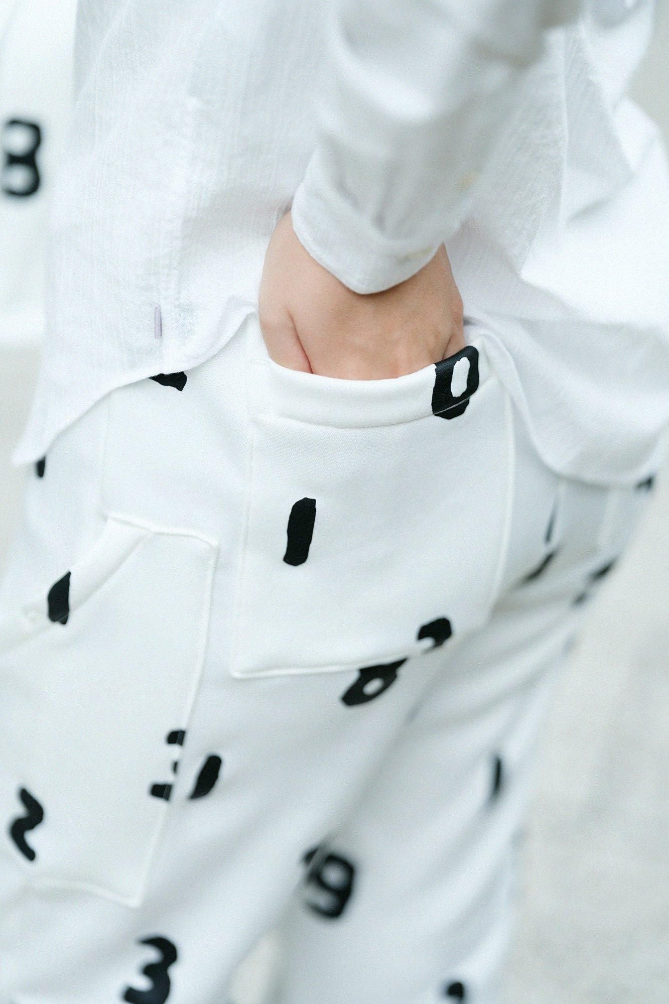 內起絨 抓絨　BIKE長褲／SO-SU-U十數 白色