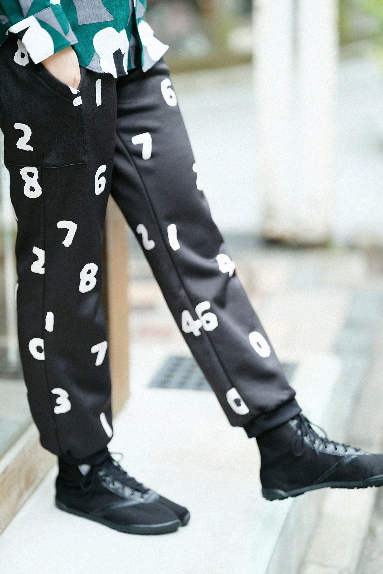 裏起毛フリース BIKEパンツ／SO-SU-U 濡羽色（ぬればいろ）