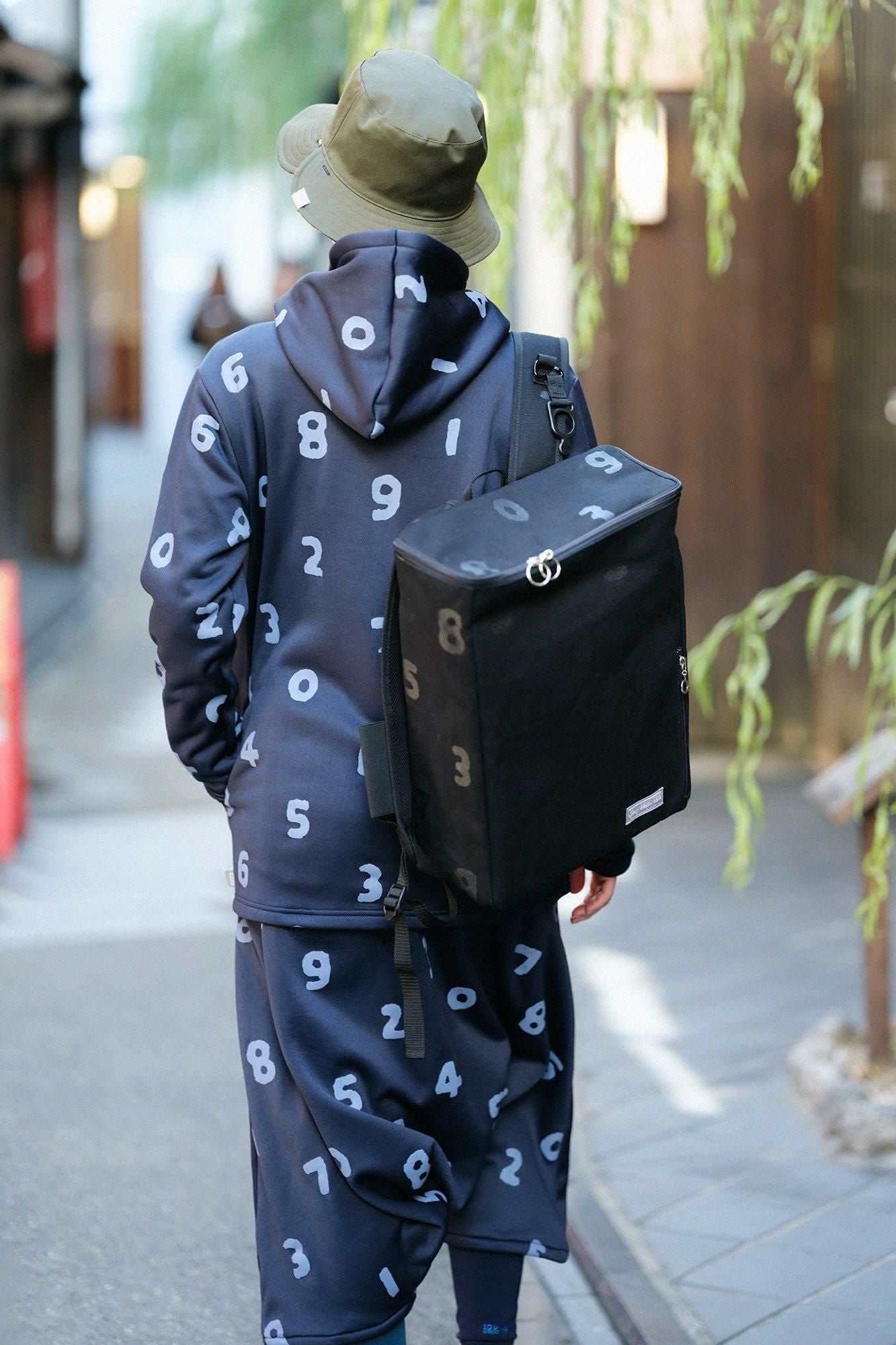 기모후리스 ZIP UP파카／SO-SU-U 짙은 남색