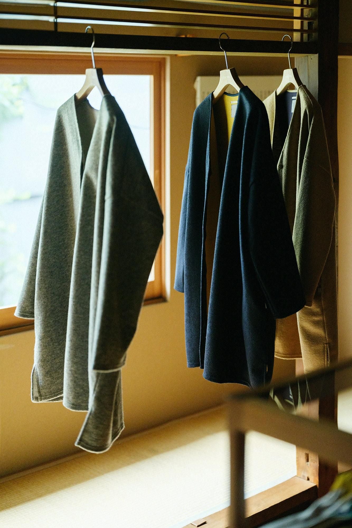 スライバーボンディングニット Vネック ライトチュニックコート／杢灰（もくはい）