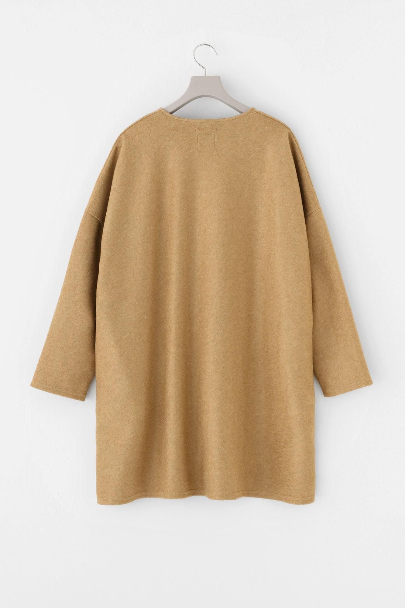 スライバーボンディングニット Vネック ライトチュニックコート／麦藁色（むぎわらいろ）