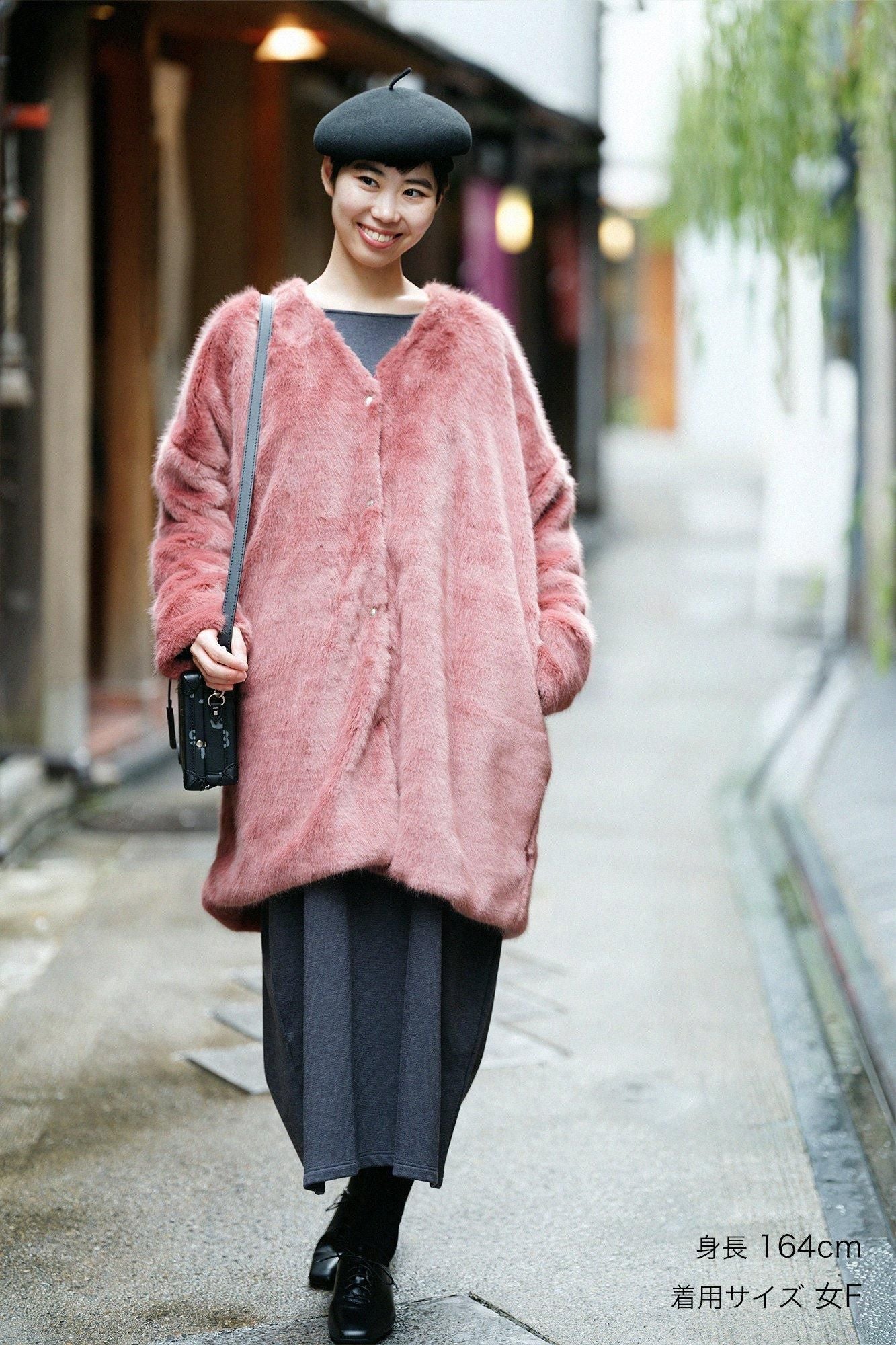 Faux Fur V-neck Light Tunic Coat／Sappanwood Brown