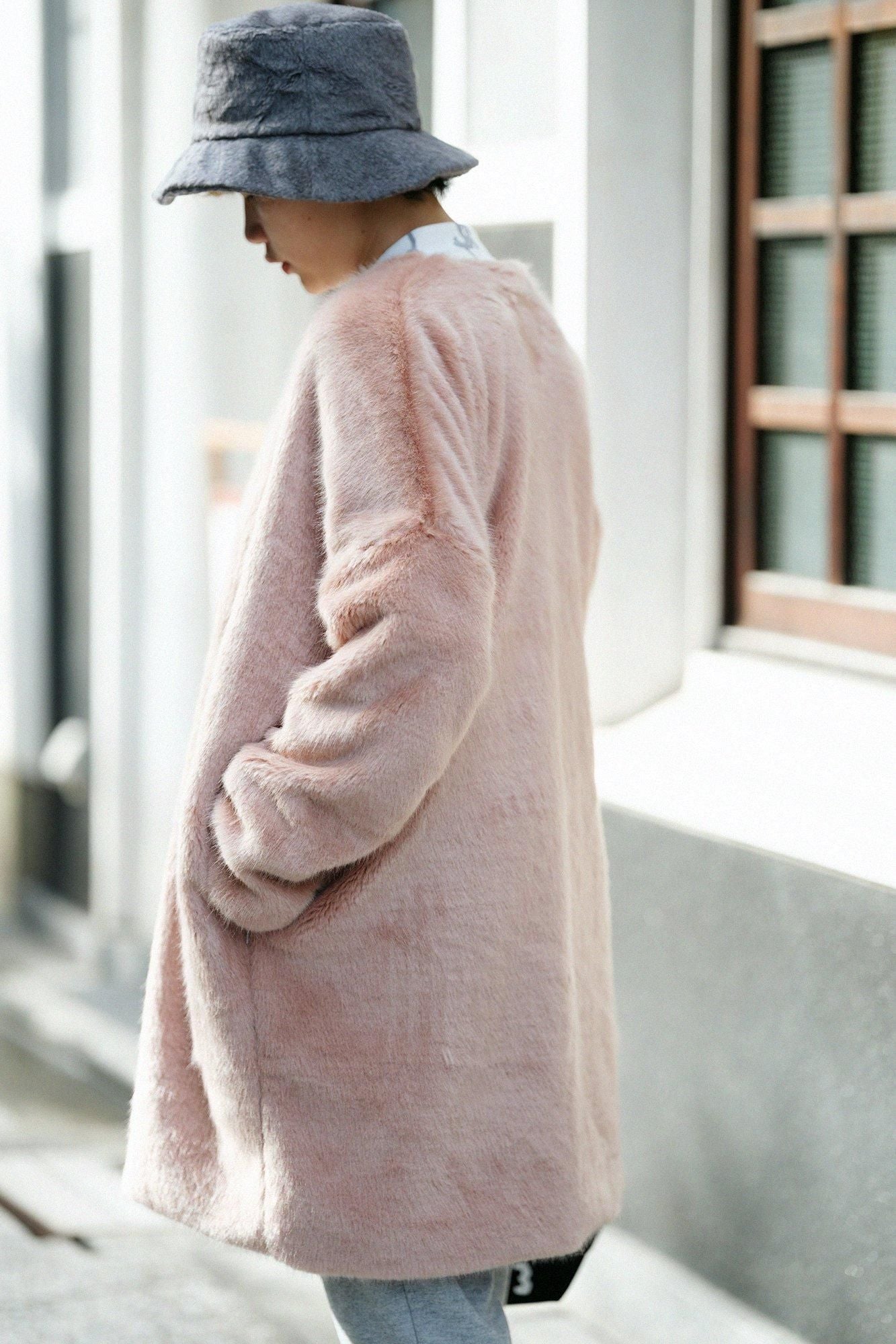 人造毛皮 V領輕型外套／灰梅色