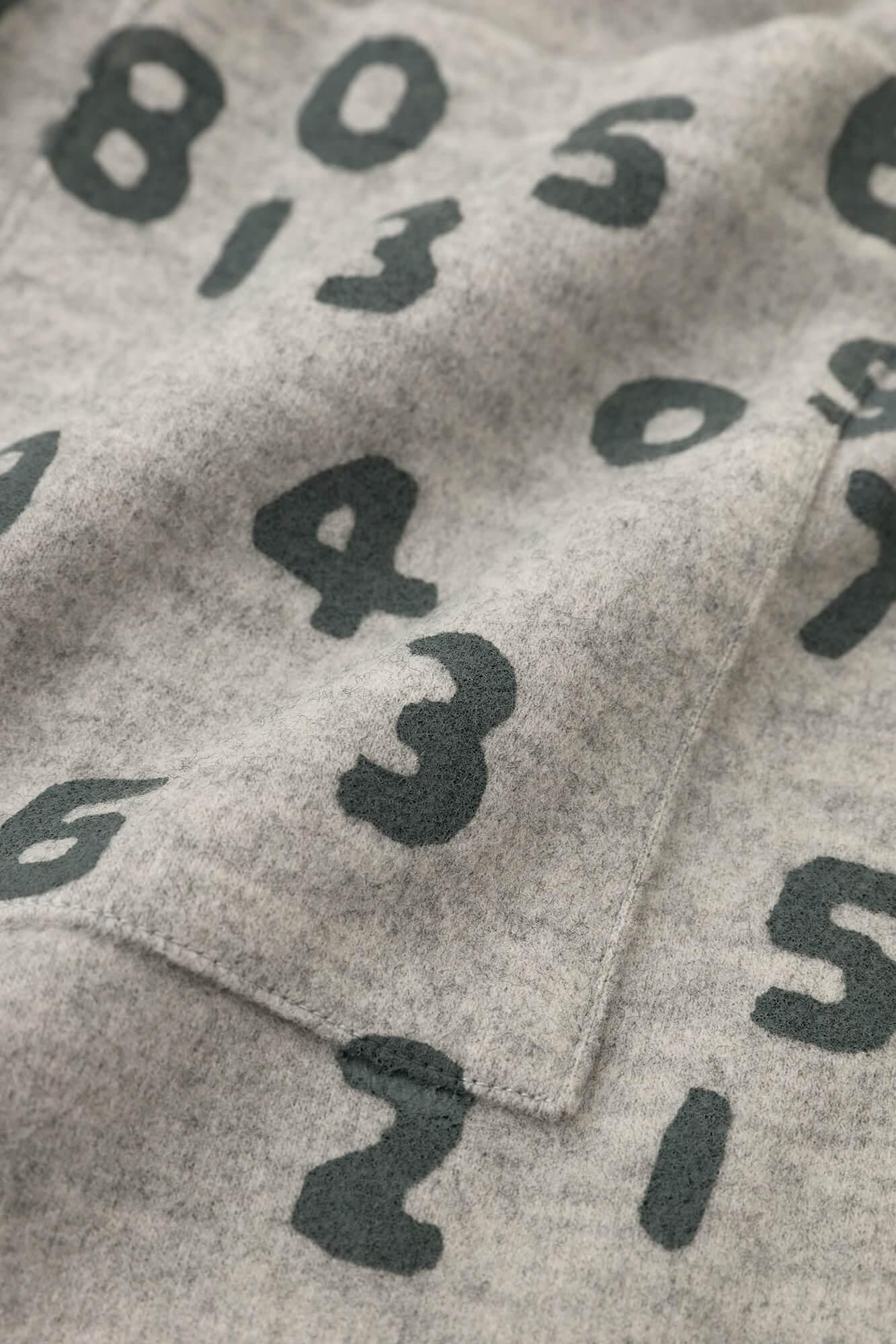 【預購】麥爾登柔滑 休閒窄管長褲／淡灰色（※預計於12月9日左右發貨）