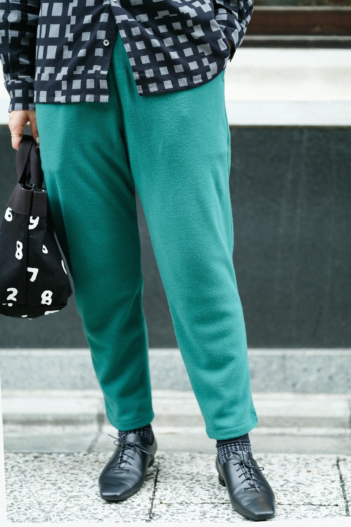 멜턴이지 테이퍼드 팬츠 이지 테이퍼드 팬츠／짙은 초록색