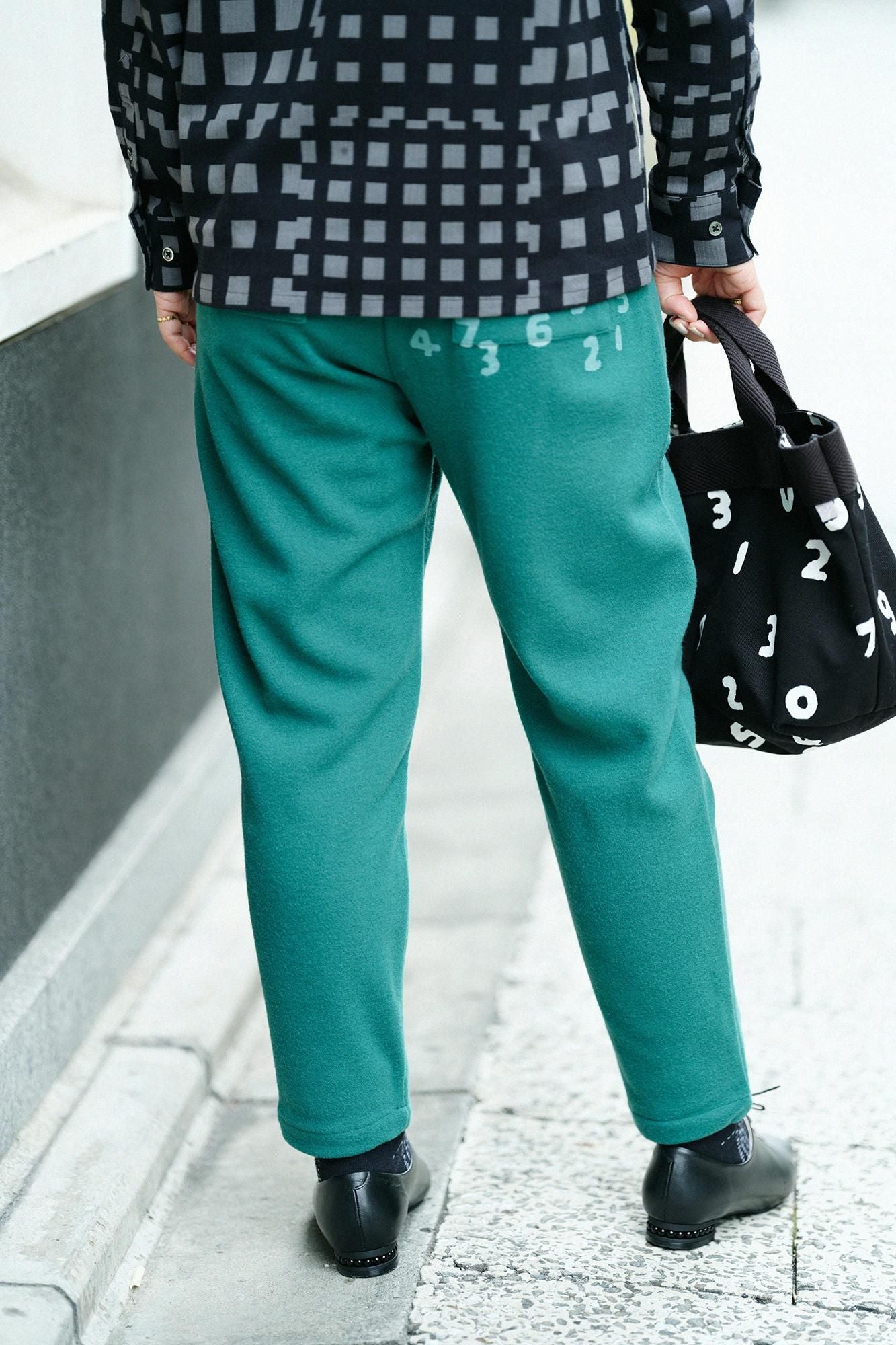 멜턴이지 테이퍼드 팬츠 이지 테이퍼드 팬츠／짙은 초록색