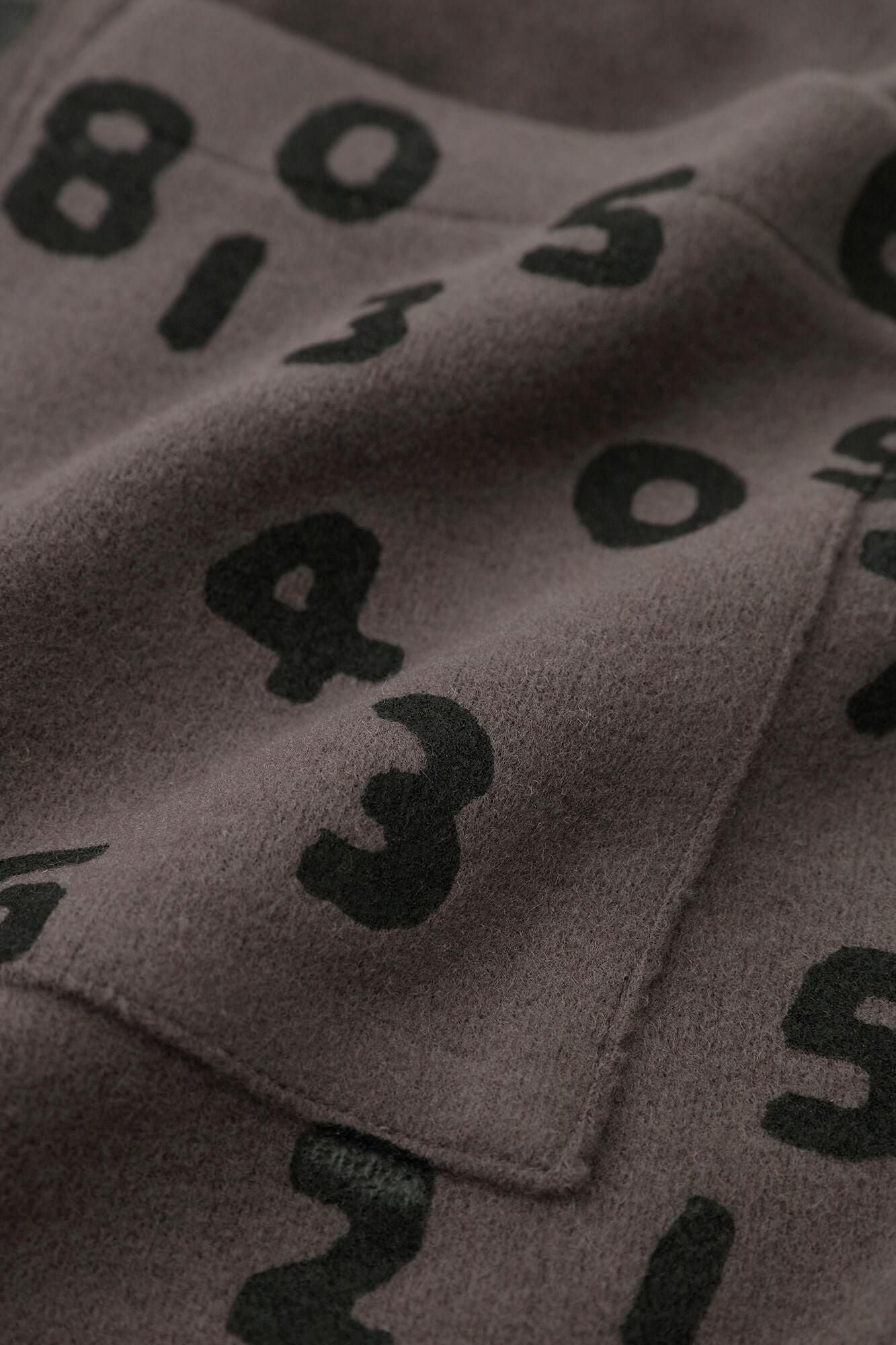 【預購】麥爾登柔滑 休閒窄管長褲／深灰色（※預計於12月9日左右發貨）