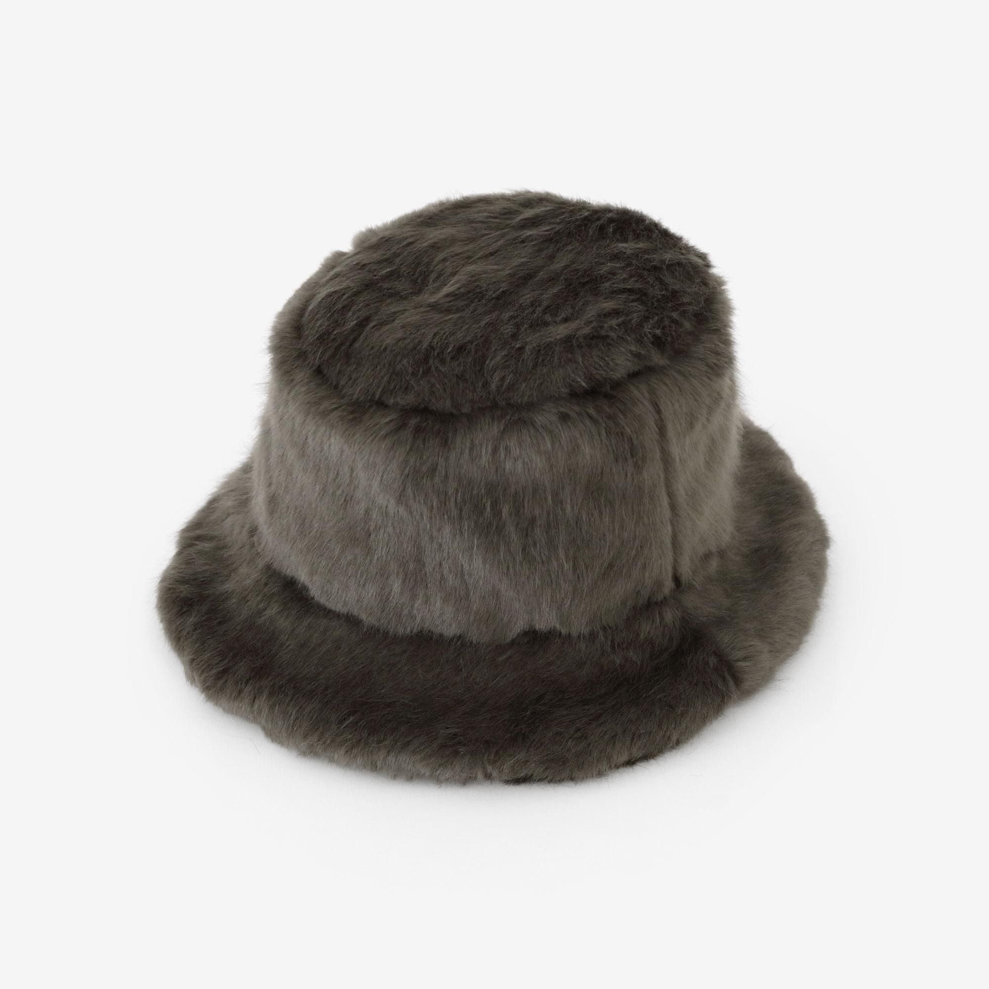 Faux chapeau de fourrure / cendre foncé x so-su-u kon