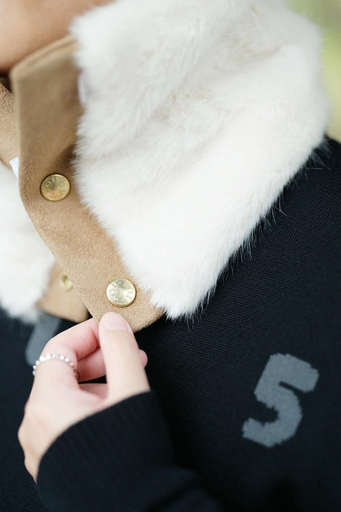 【預購】人造毛皮 雙面用短圍巾／焦糖色×本白（※預計於12月9日左右發貨）