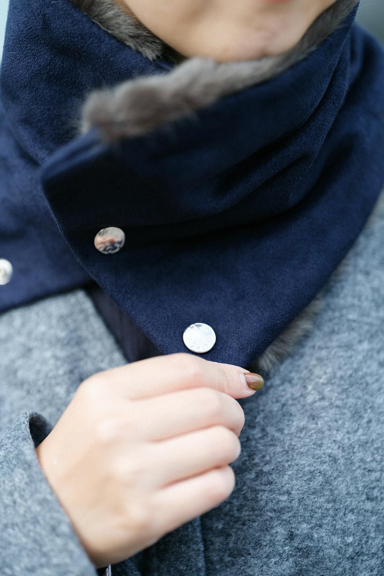 【預購】人造毛皮 雙面用短圍巾／暗藍色×深灰色（※預計於12月9日左右發貨）