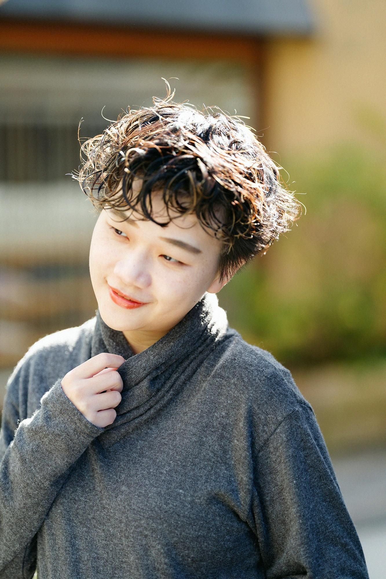 內起絨 梳毛針織 高領上衣／濃灰