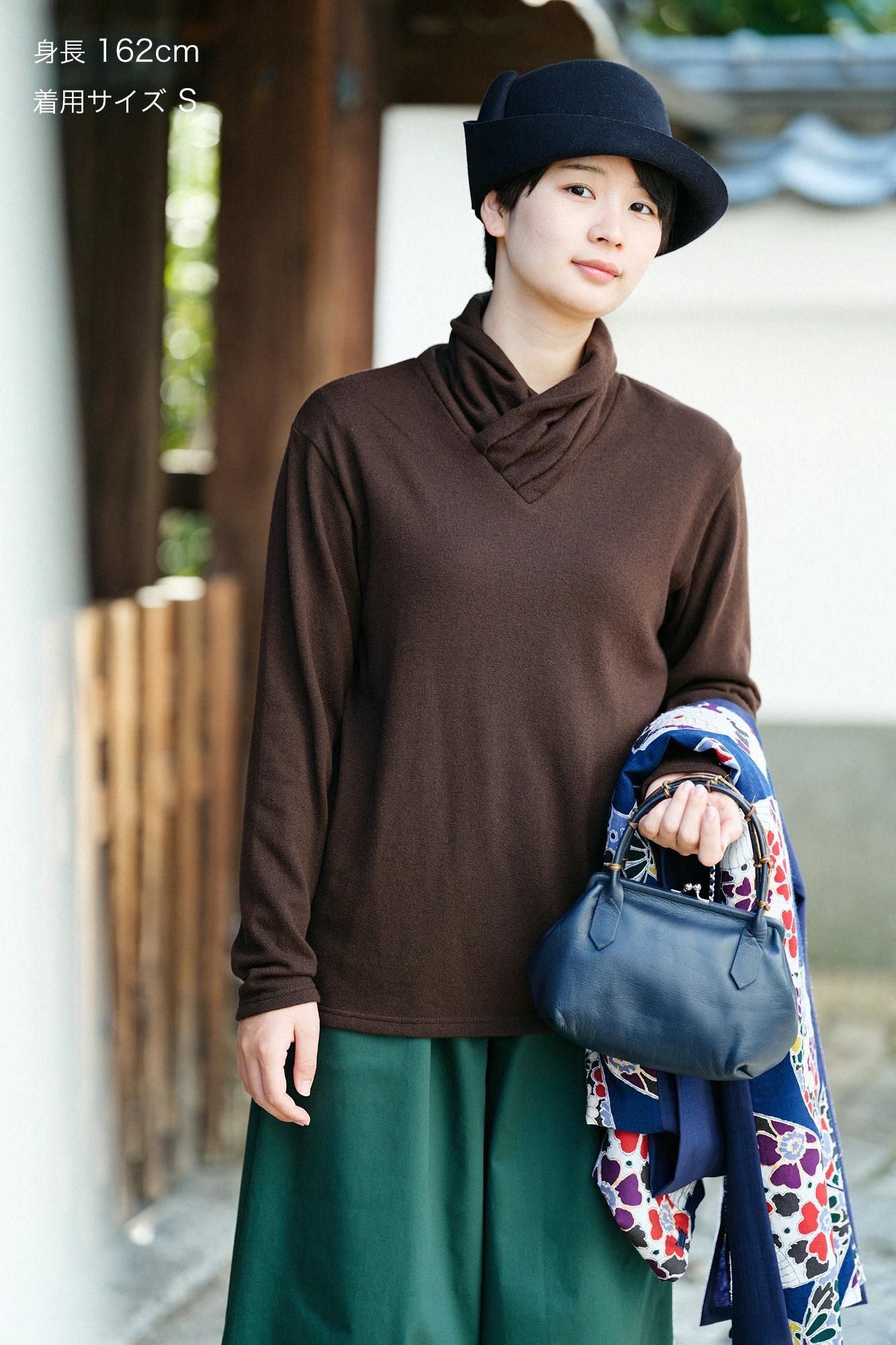 內起絨 梳毛針織 高領上衣／棕色