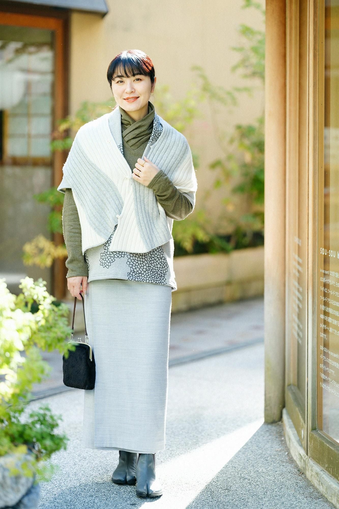 內起絨 梳毛針織 高領上衣／深茶色