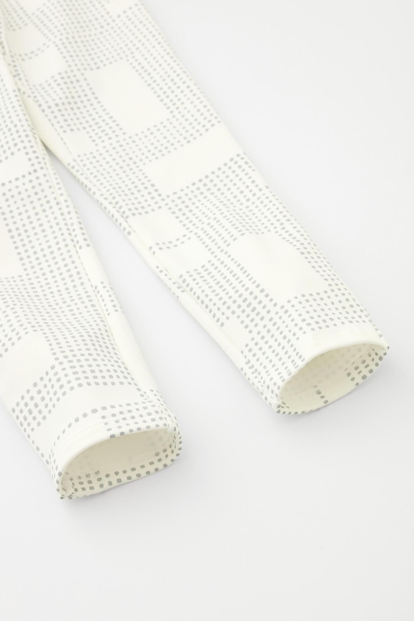 裏毛 窄版細腿褲／影 本白