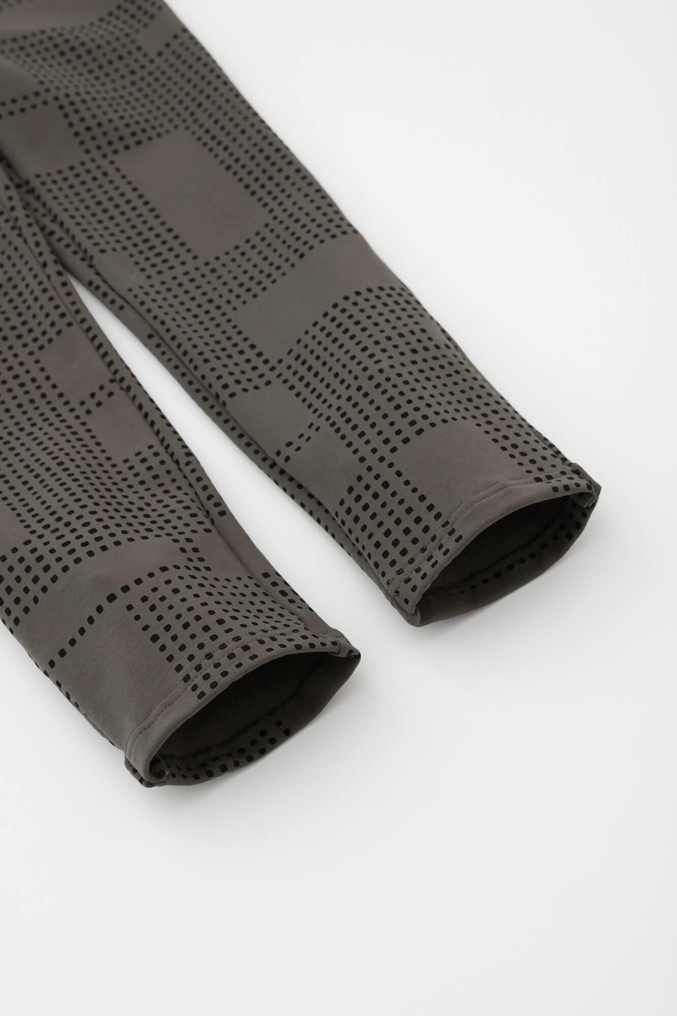 裏毛 窄版細腿褲／影 棕灰色