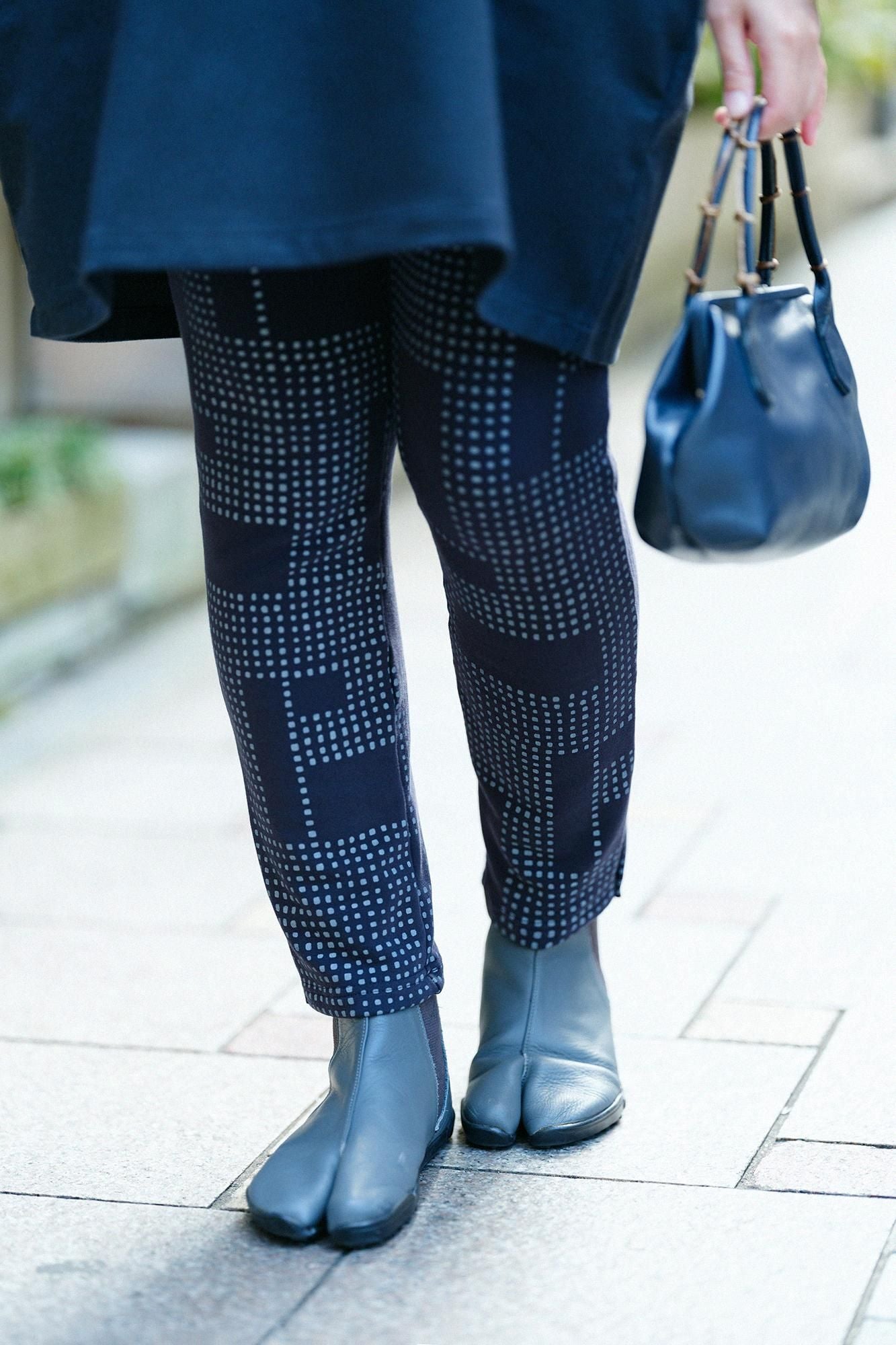 裏毛 窄版細腿褲／影 深藍色