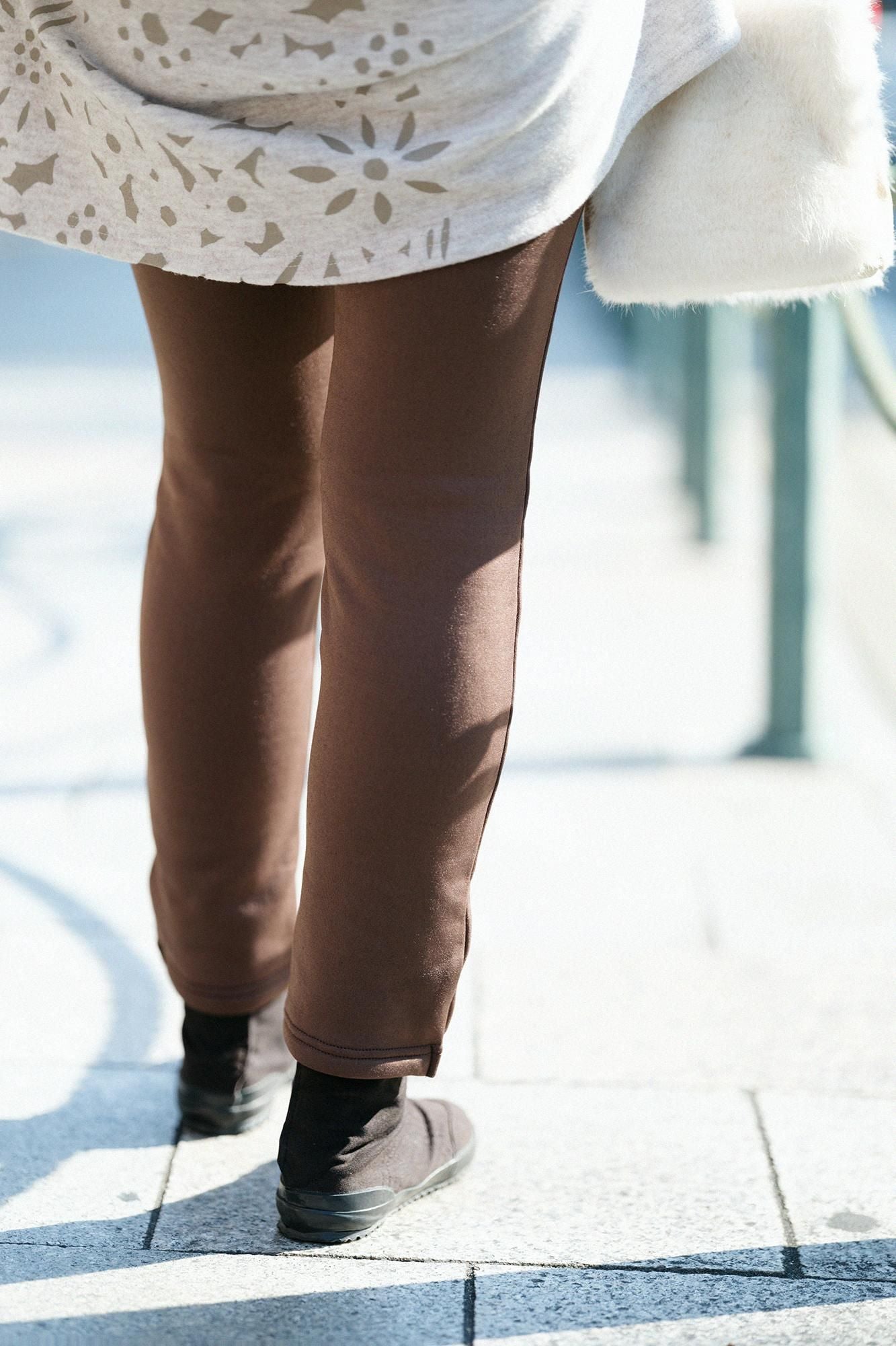 內起絨針織窄版細腿褲/棕色