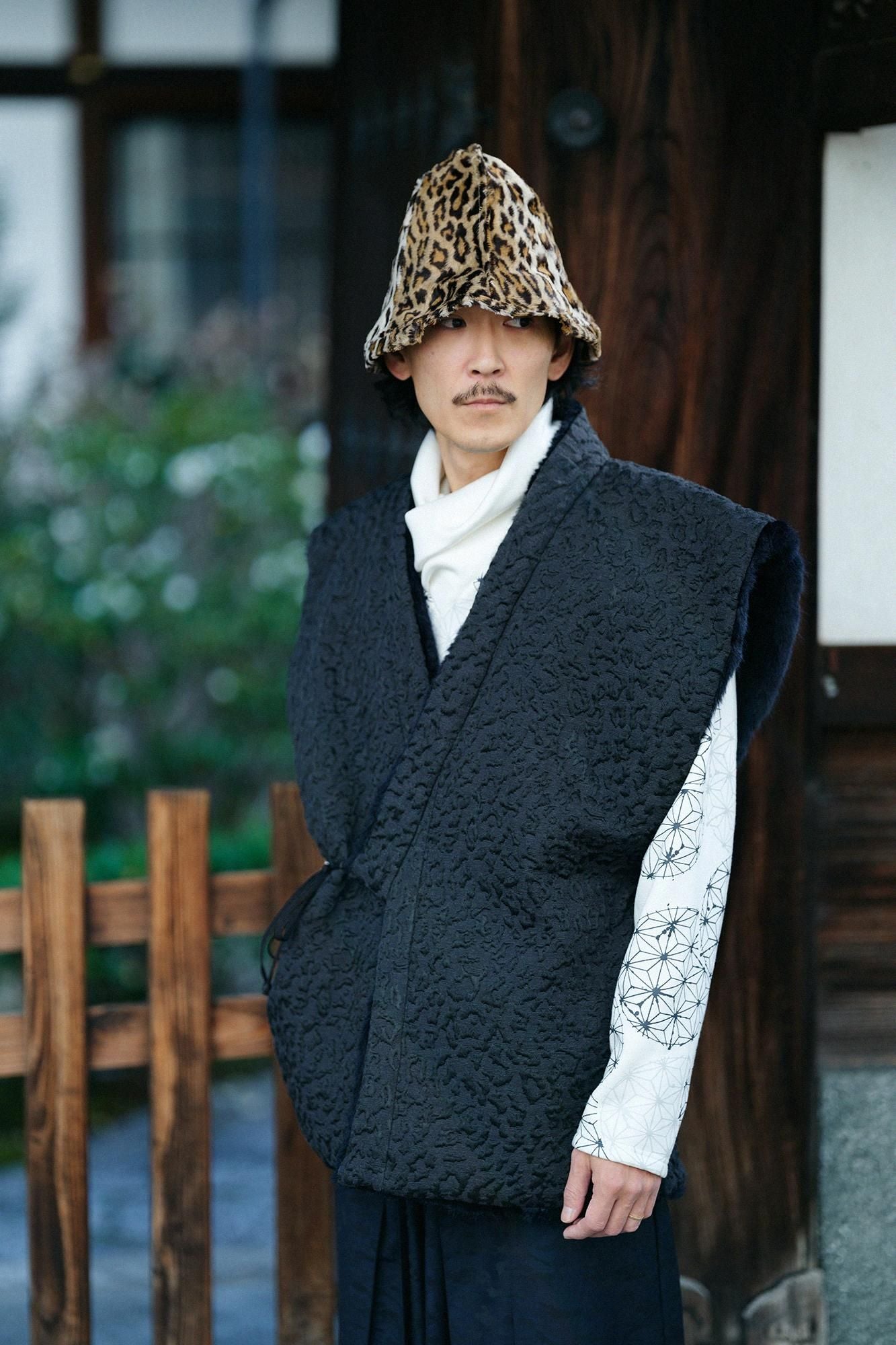 Jacar Fuukure编织X人造皮草肩部服装可逆 /湿羽毛颜色（不锈钢）