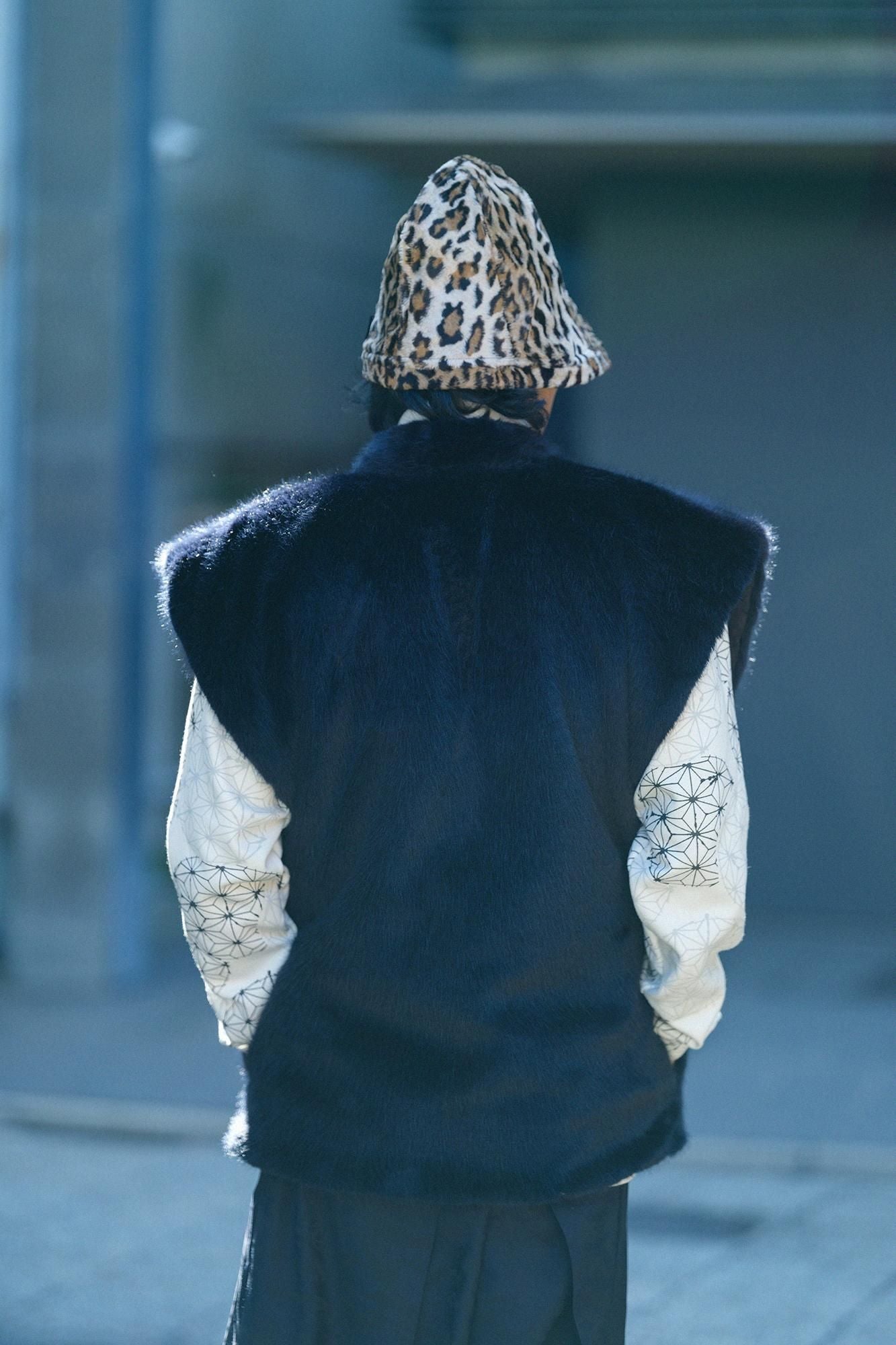 Jacquard Matelasse x Faux Fur Sleeveless Robe Reversible / Brown