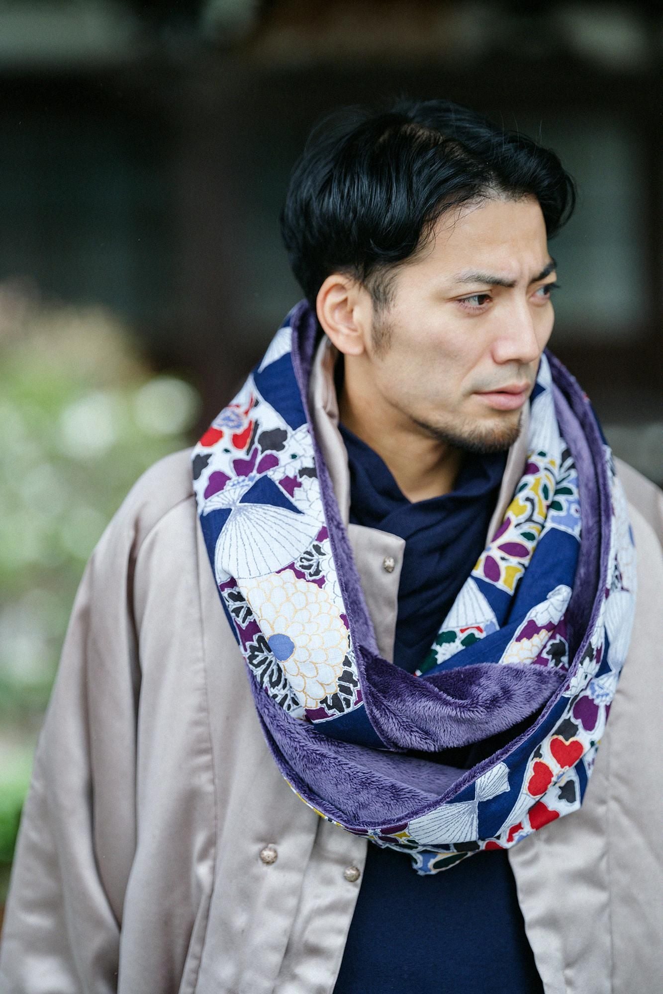 Musselin-Boa-Kragen/Fächer dunkelblau