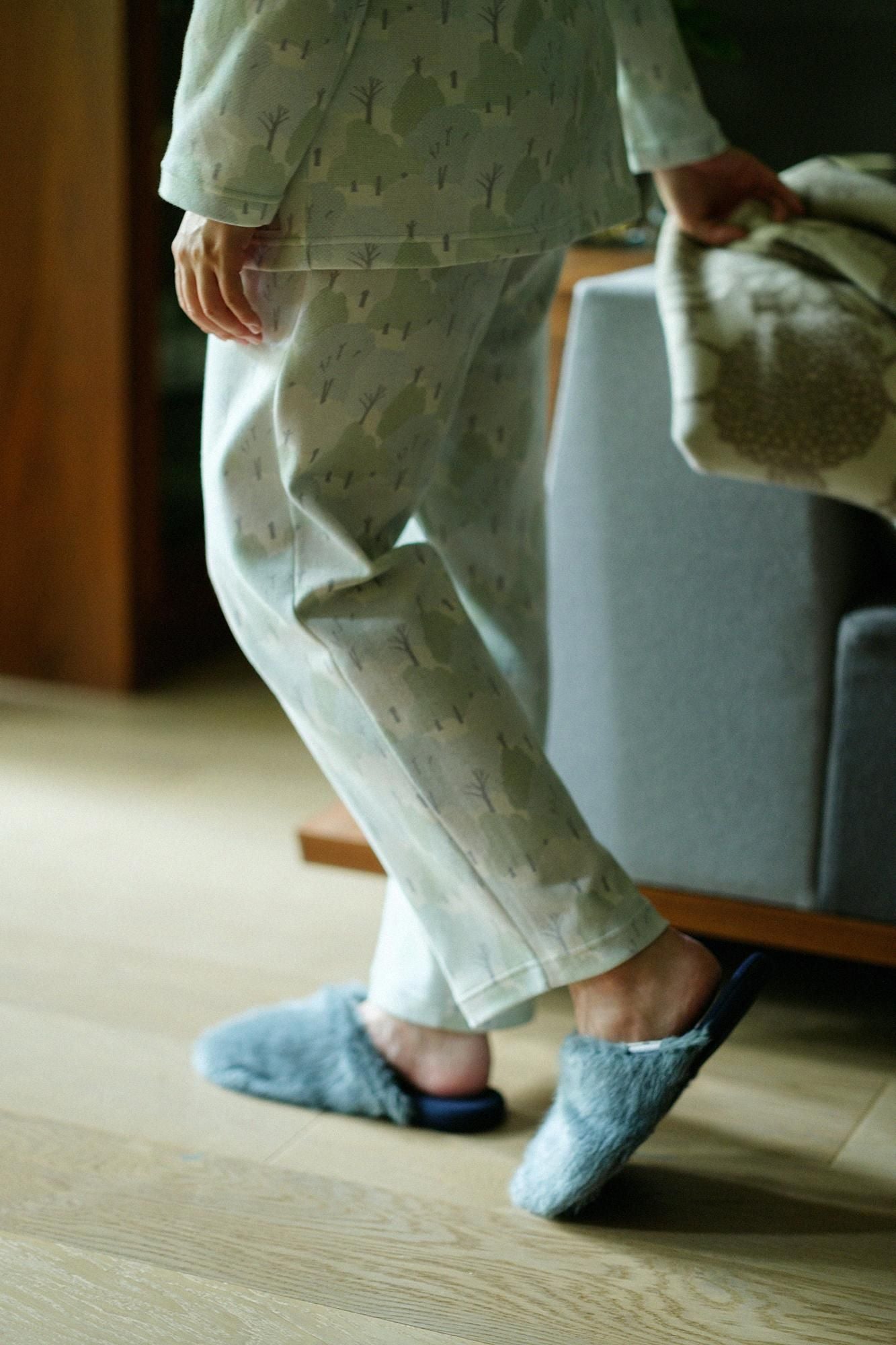 페이크 퍼 호소나리 슬리퍼 타비／연한 파랑색