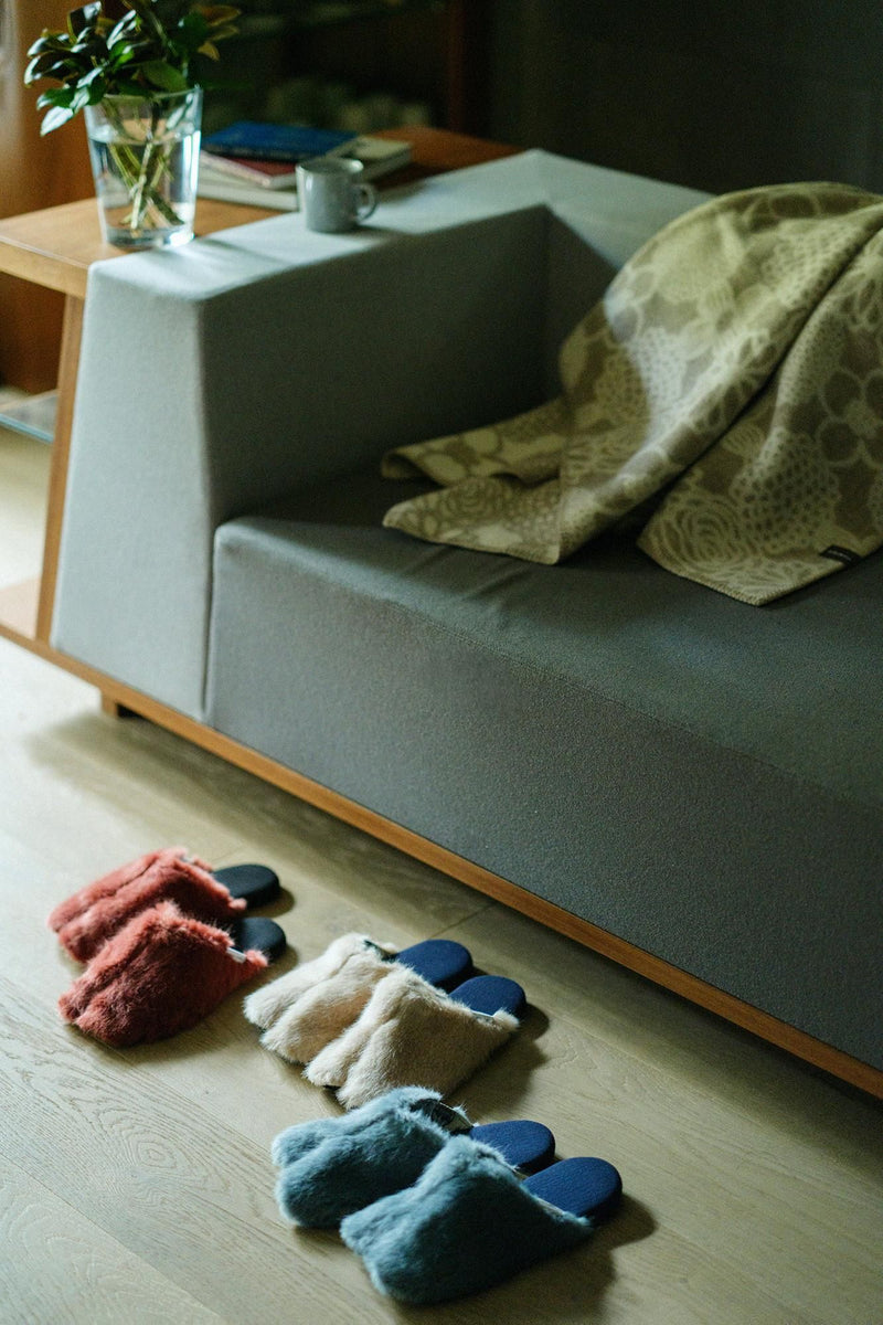 Faux Fur Slim Type Split Toe Slipper