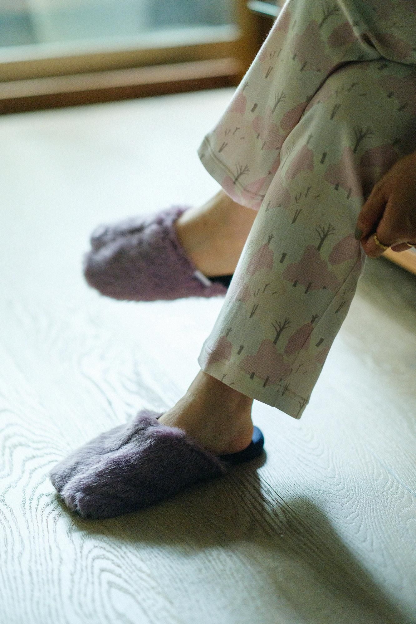 人造毛皮薄拖鞋分趾袜/Fujimurasaki