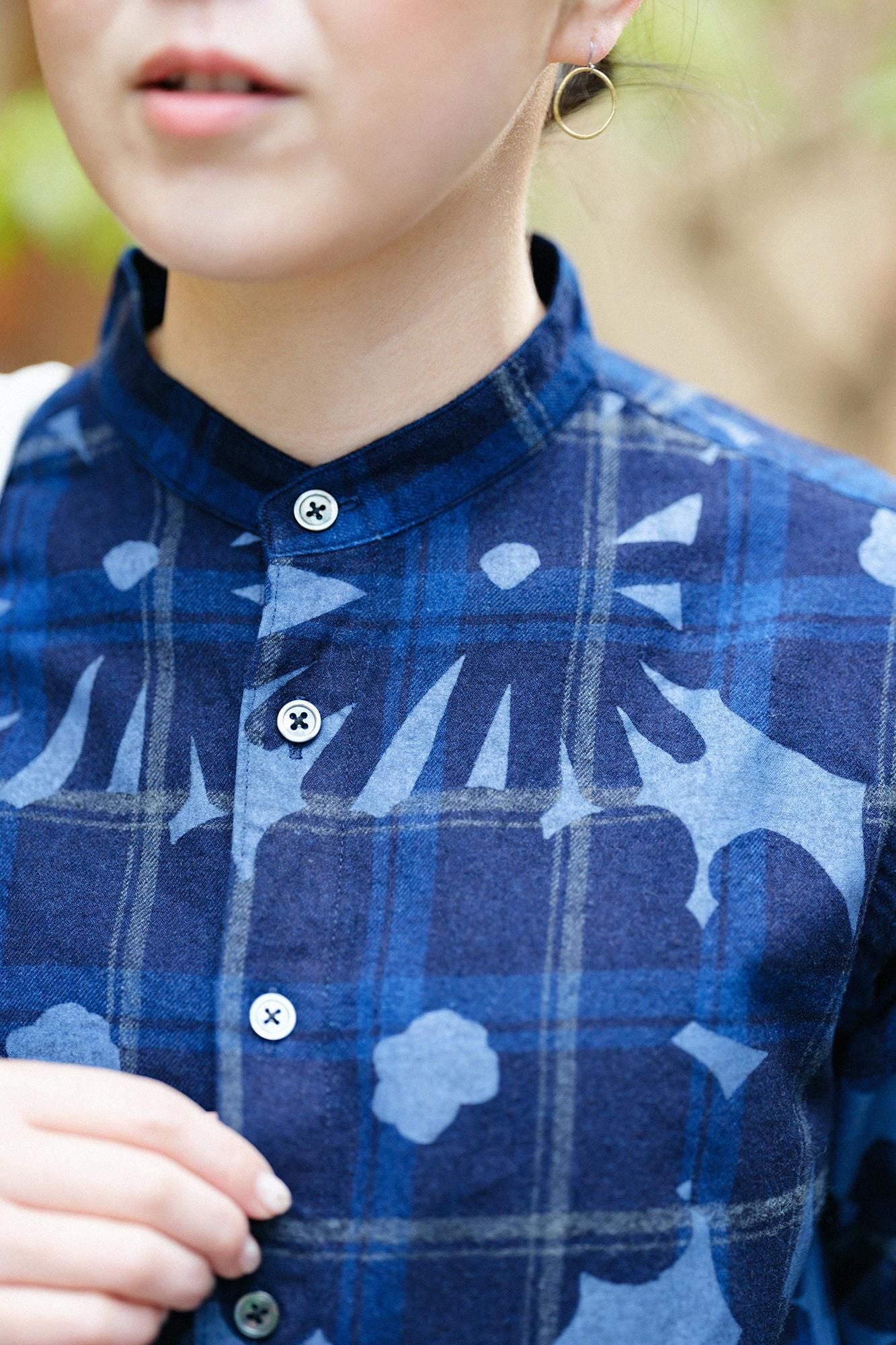 靛藍染法蘭絨格子立領長袖襯衫SP /落落大方