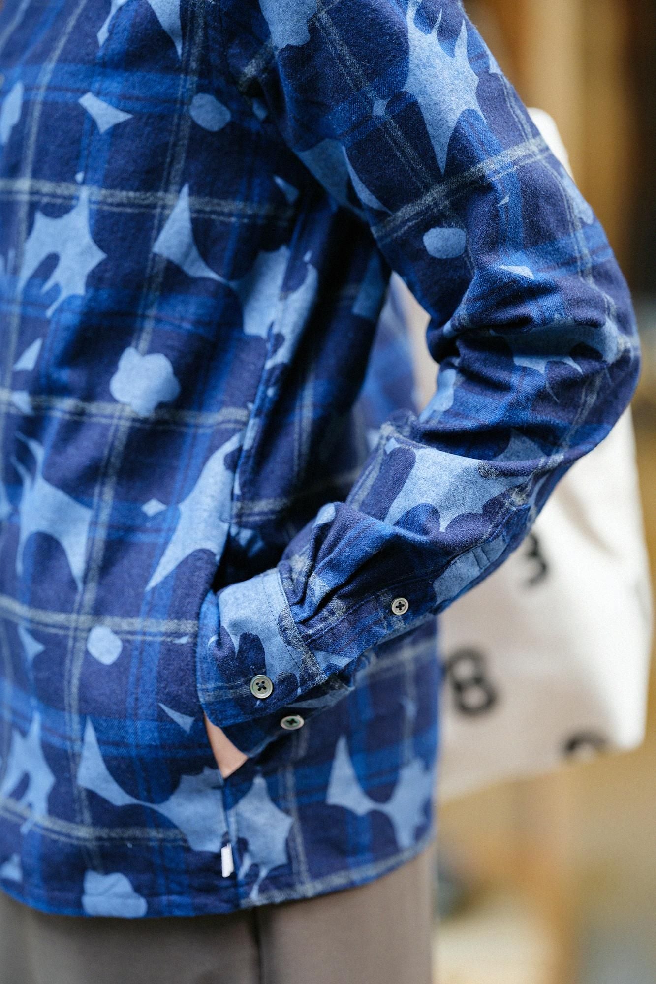 靛藍染法蘭絨格子立領長袖襯衫SP /落落大方