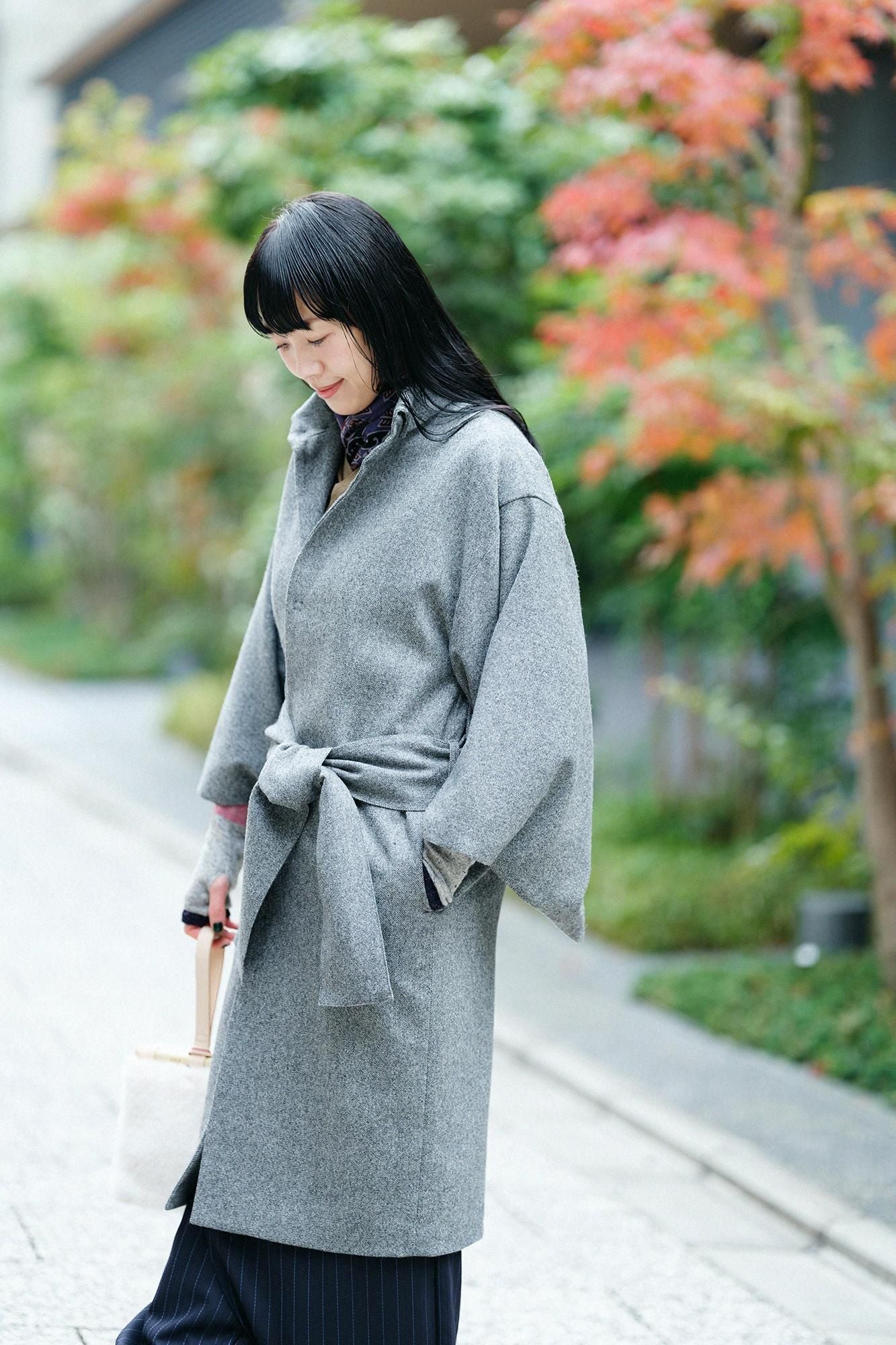 梳毛綾織（そもうあやおり） 角袖外套（かくそでがいとう） 袷（あわせ